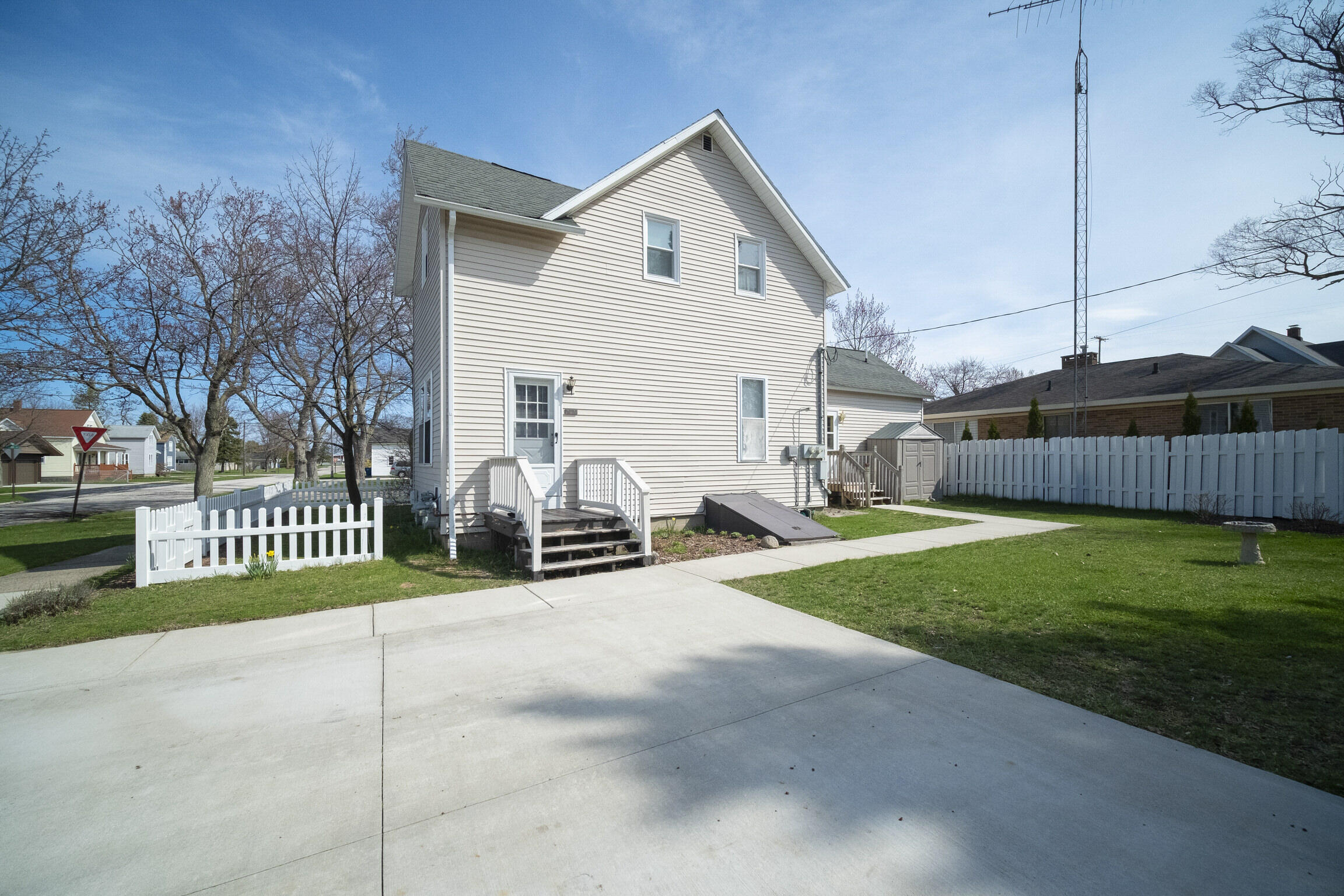 257 2nd Avenue