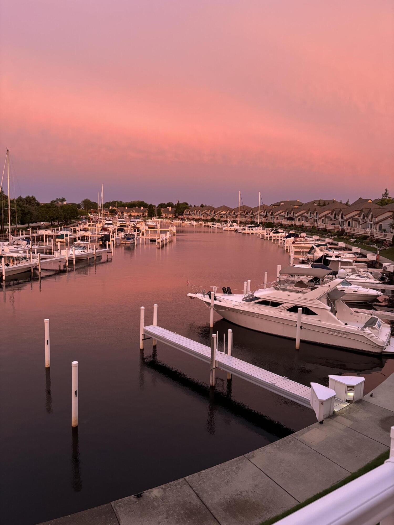 6 Brookharbor N