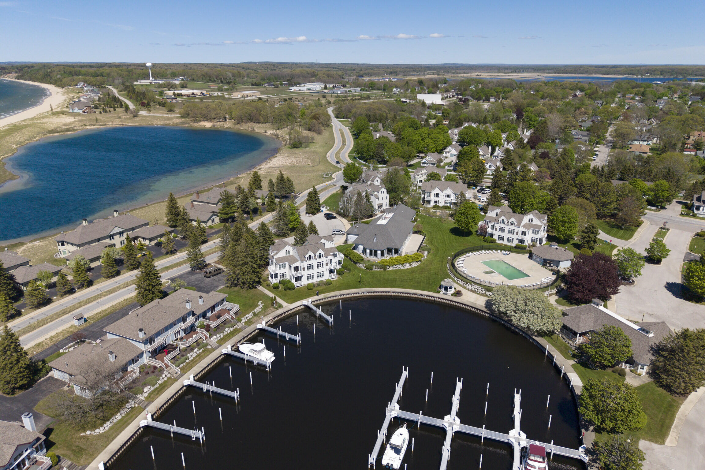 6 Brookharbor N