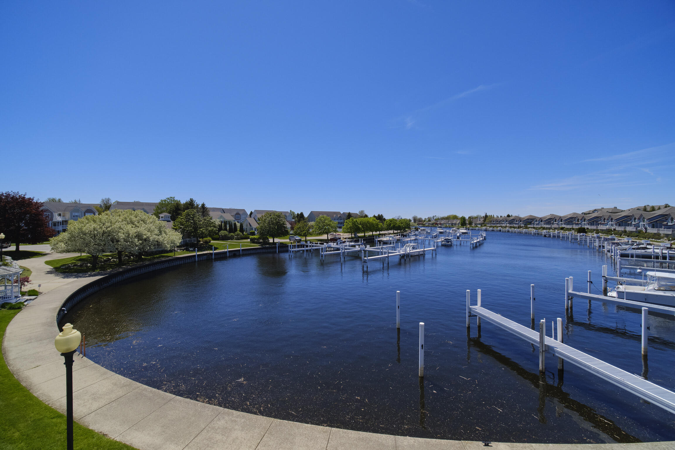 6 Brookharbor N