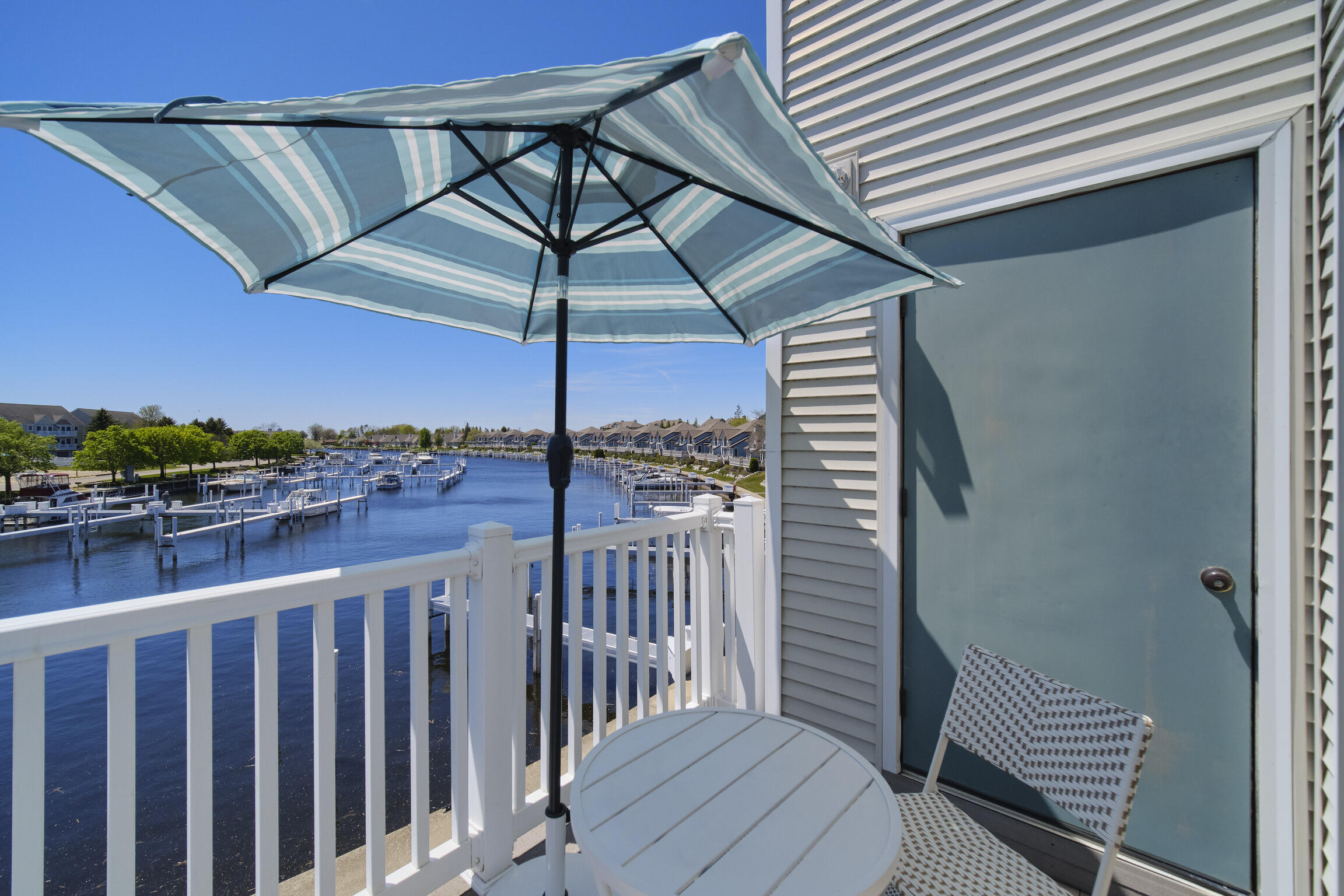 6 Brookharbor N