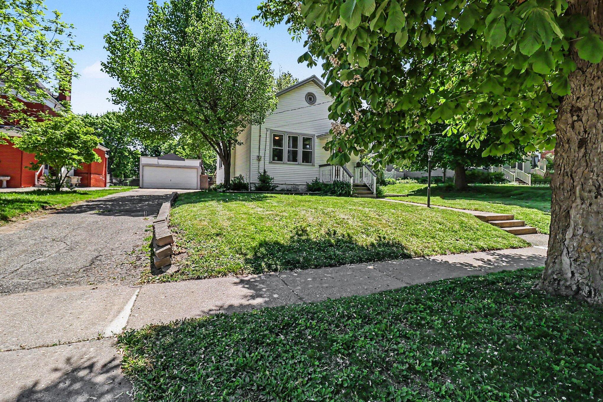 411 5th Street