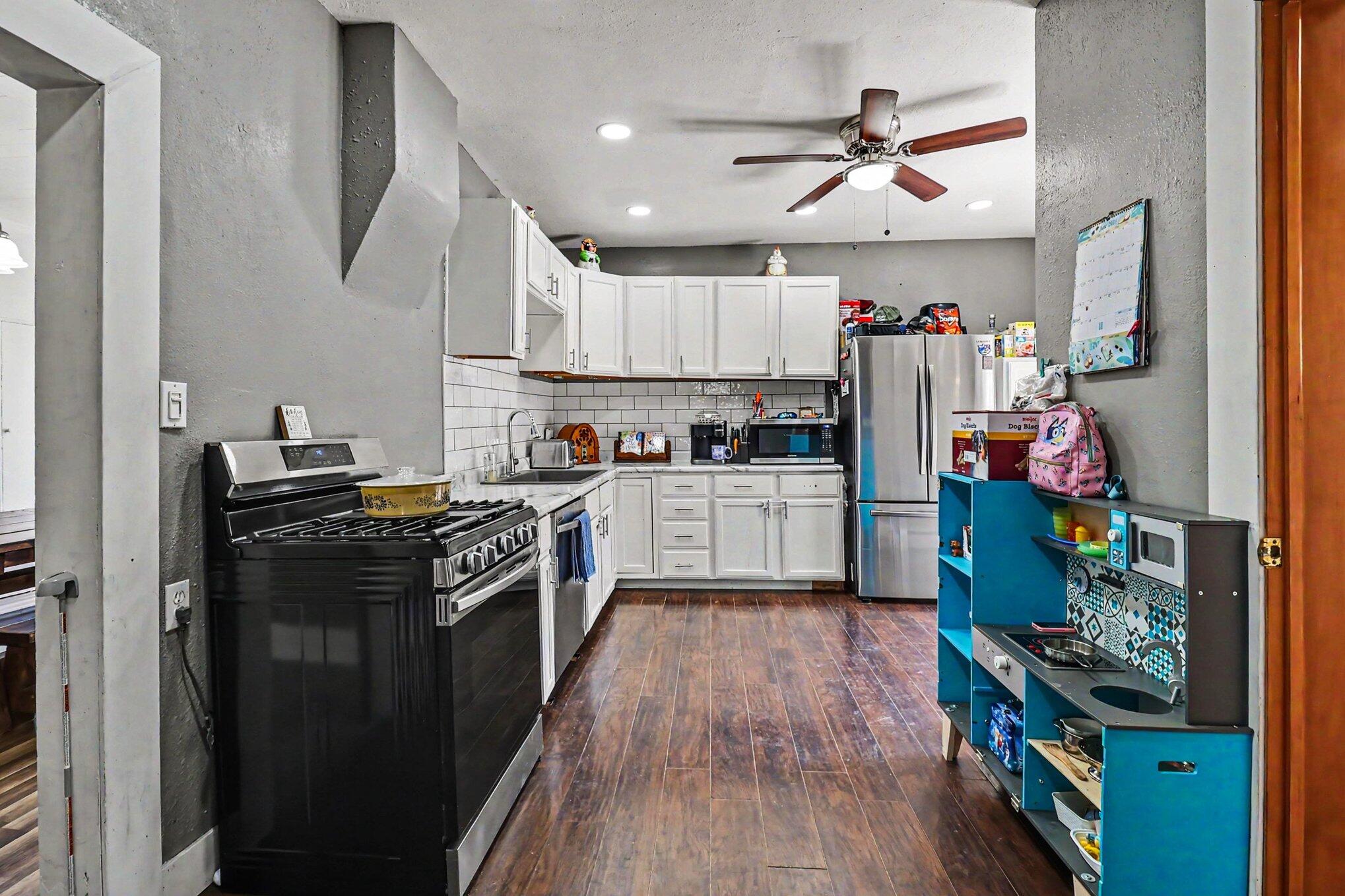 411 5th Street
