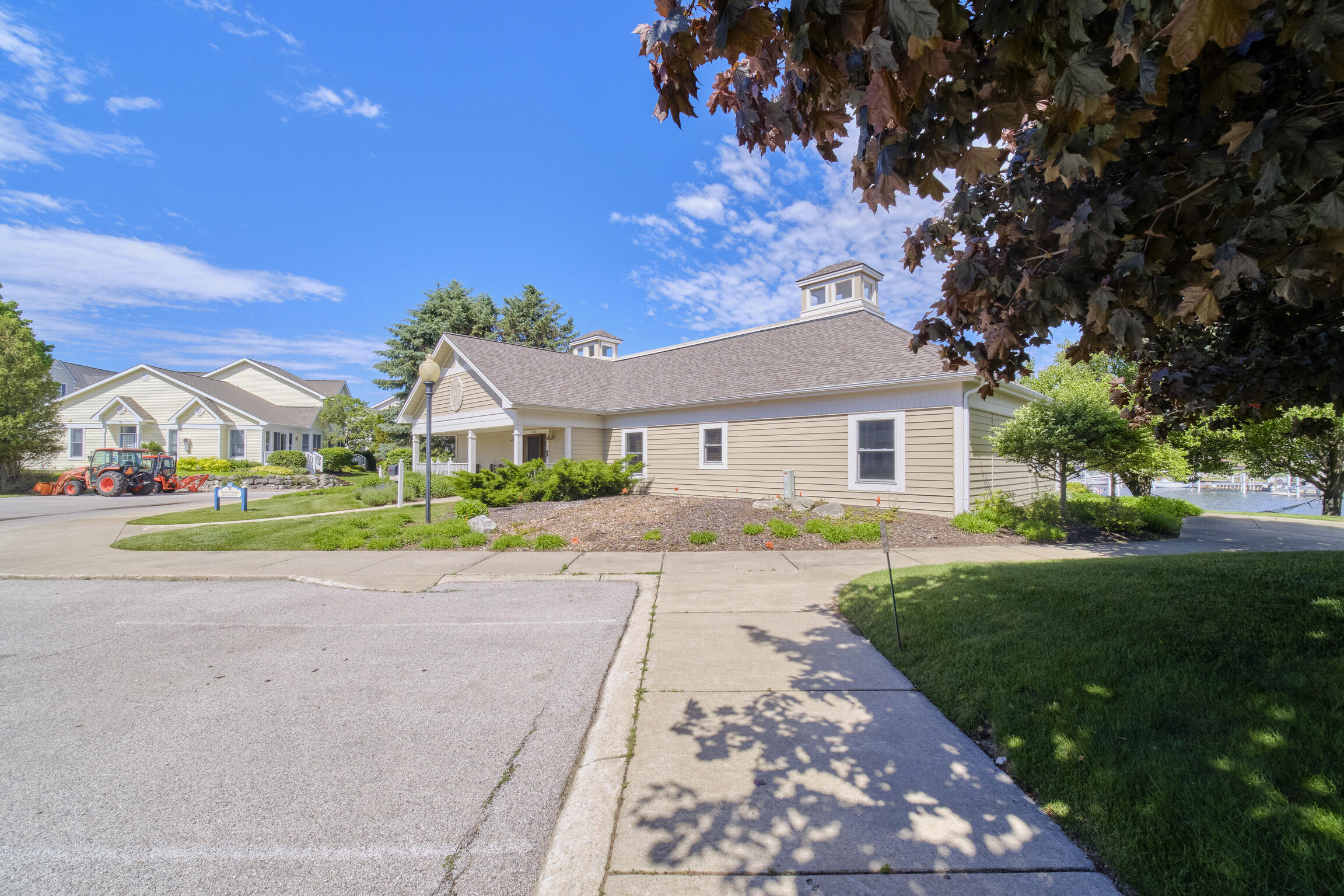 100 Marina Drive N