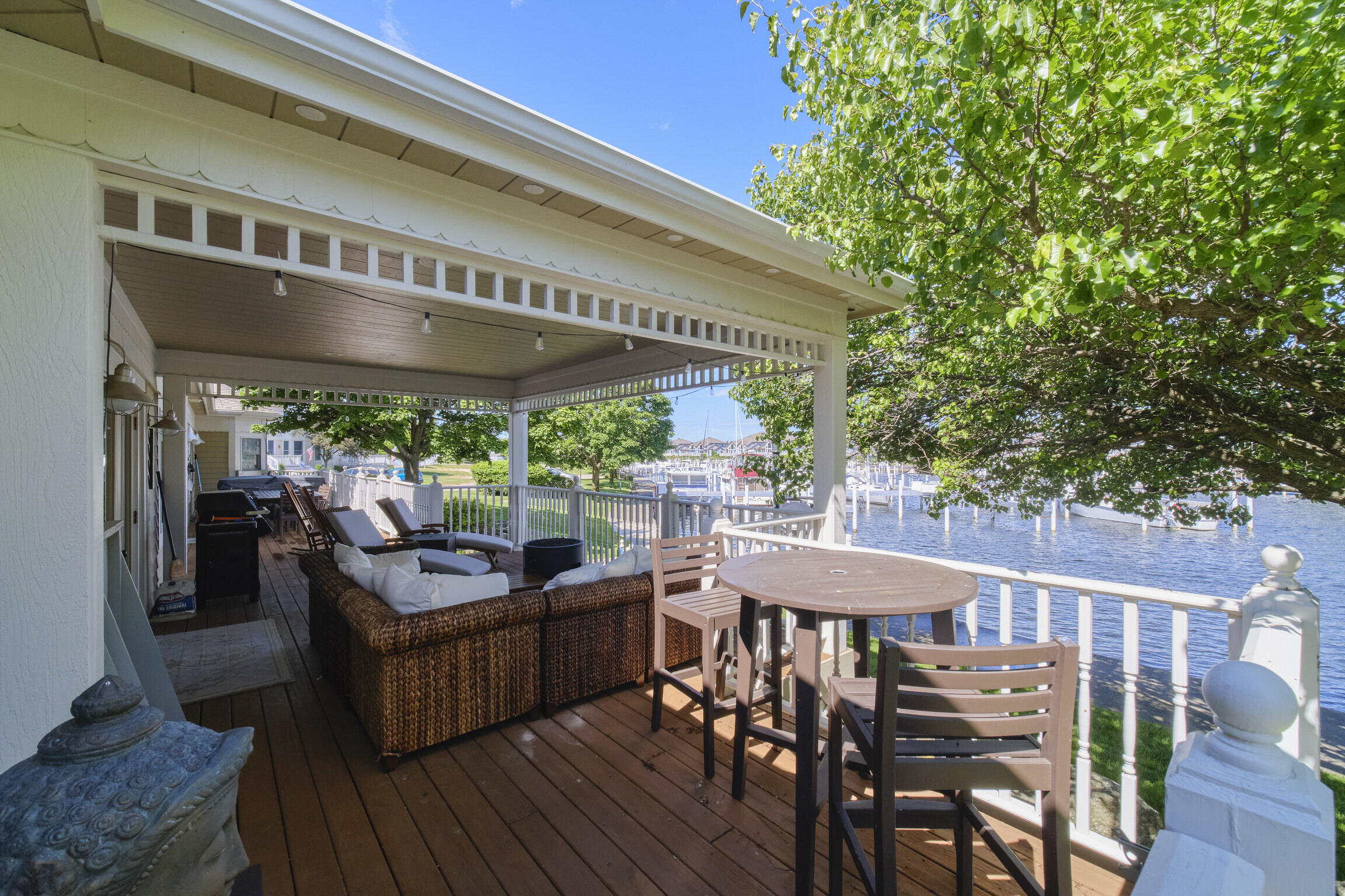 100 Marina Drive N