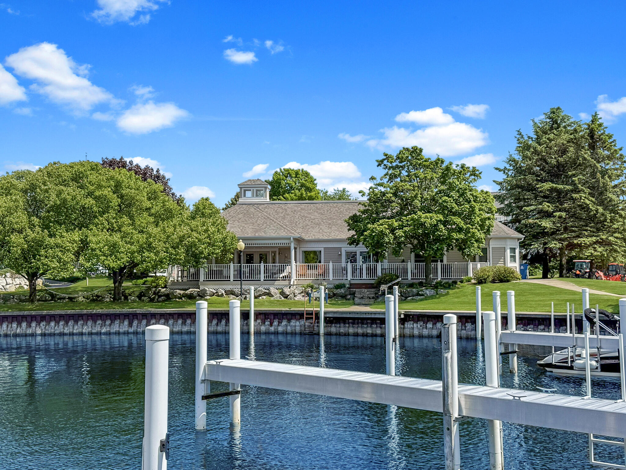 100 Marina Drive N