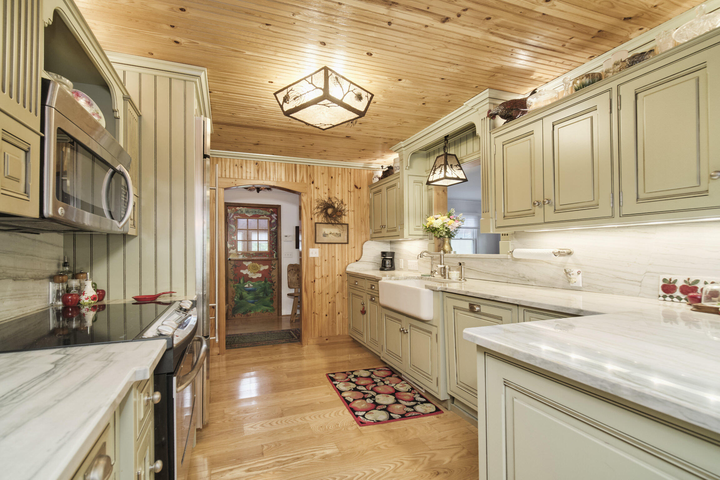 8792 S Greenway Street