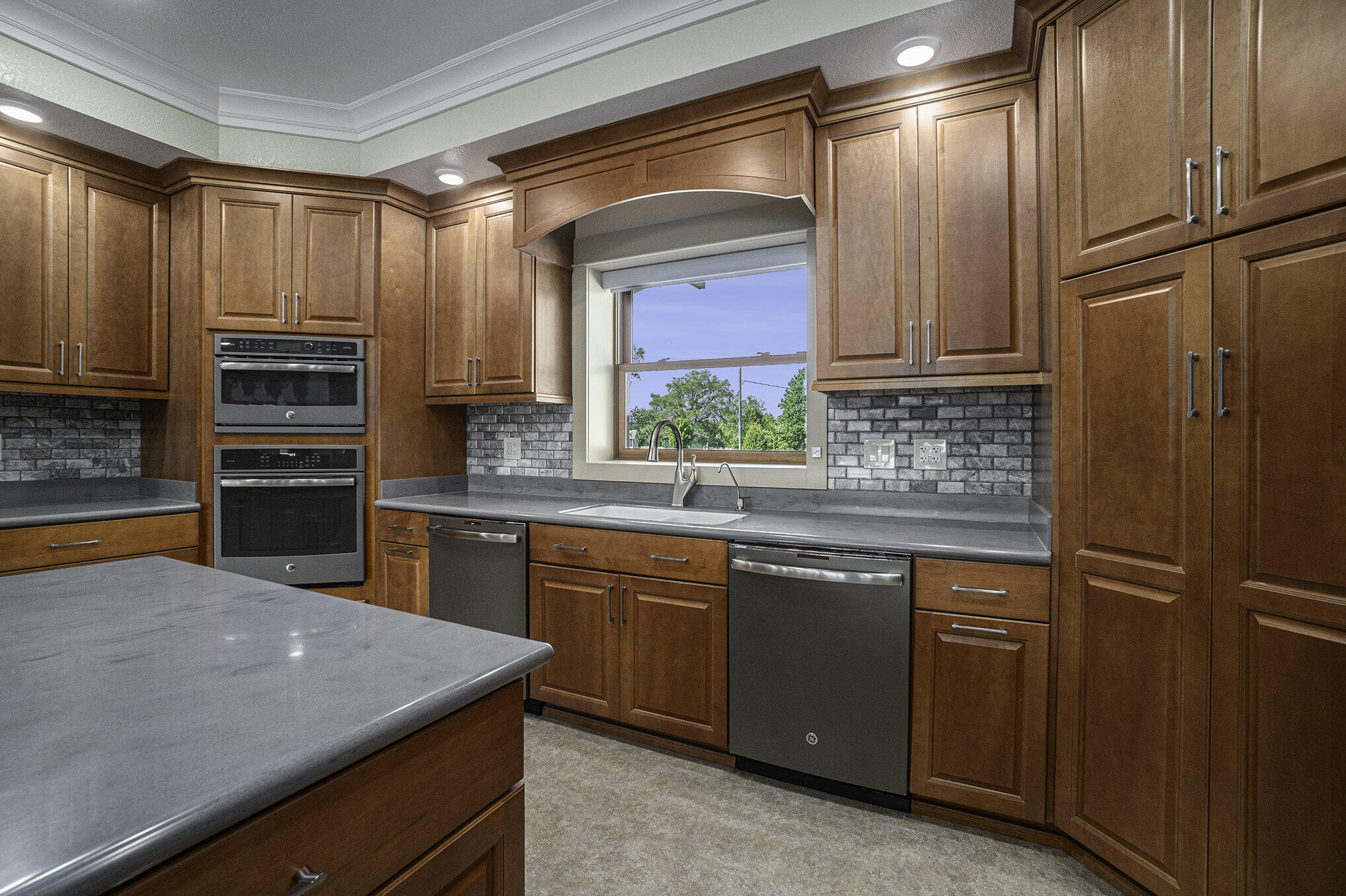 5859 Potter Road
