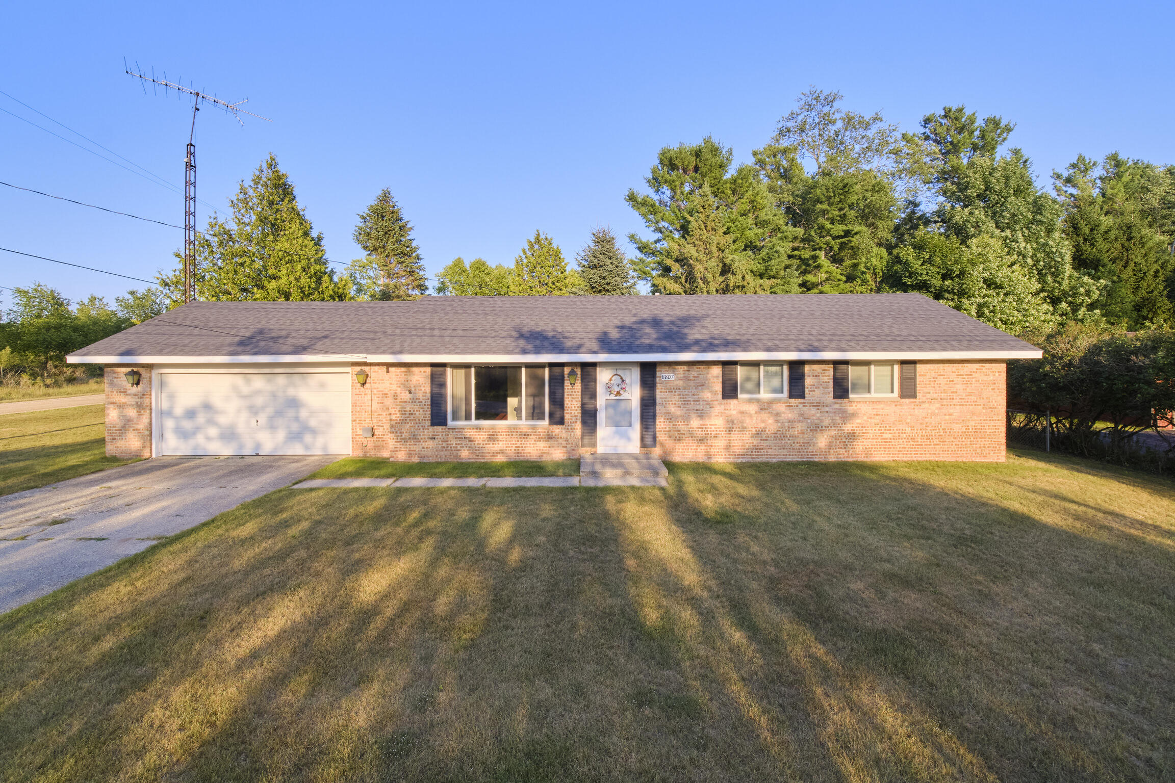 8807 Lake Park Drive