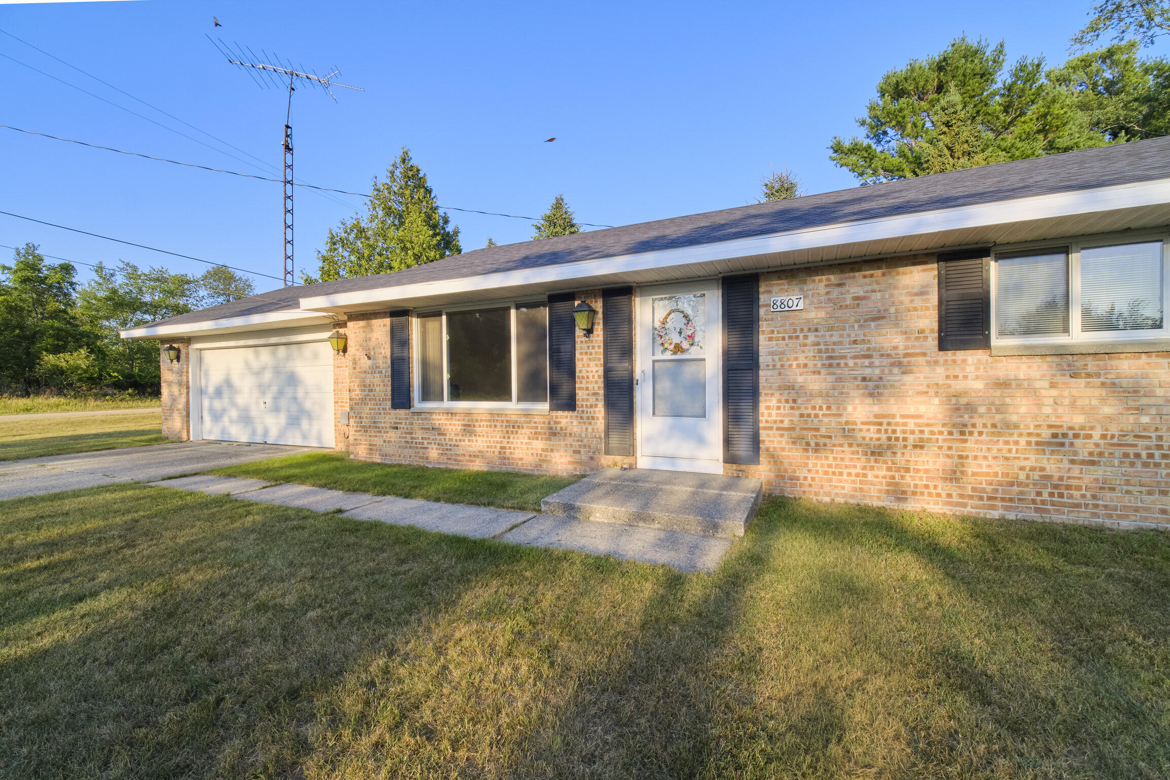 8807 Lake Park Drive