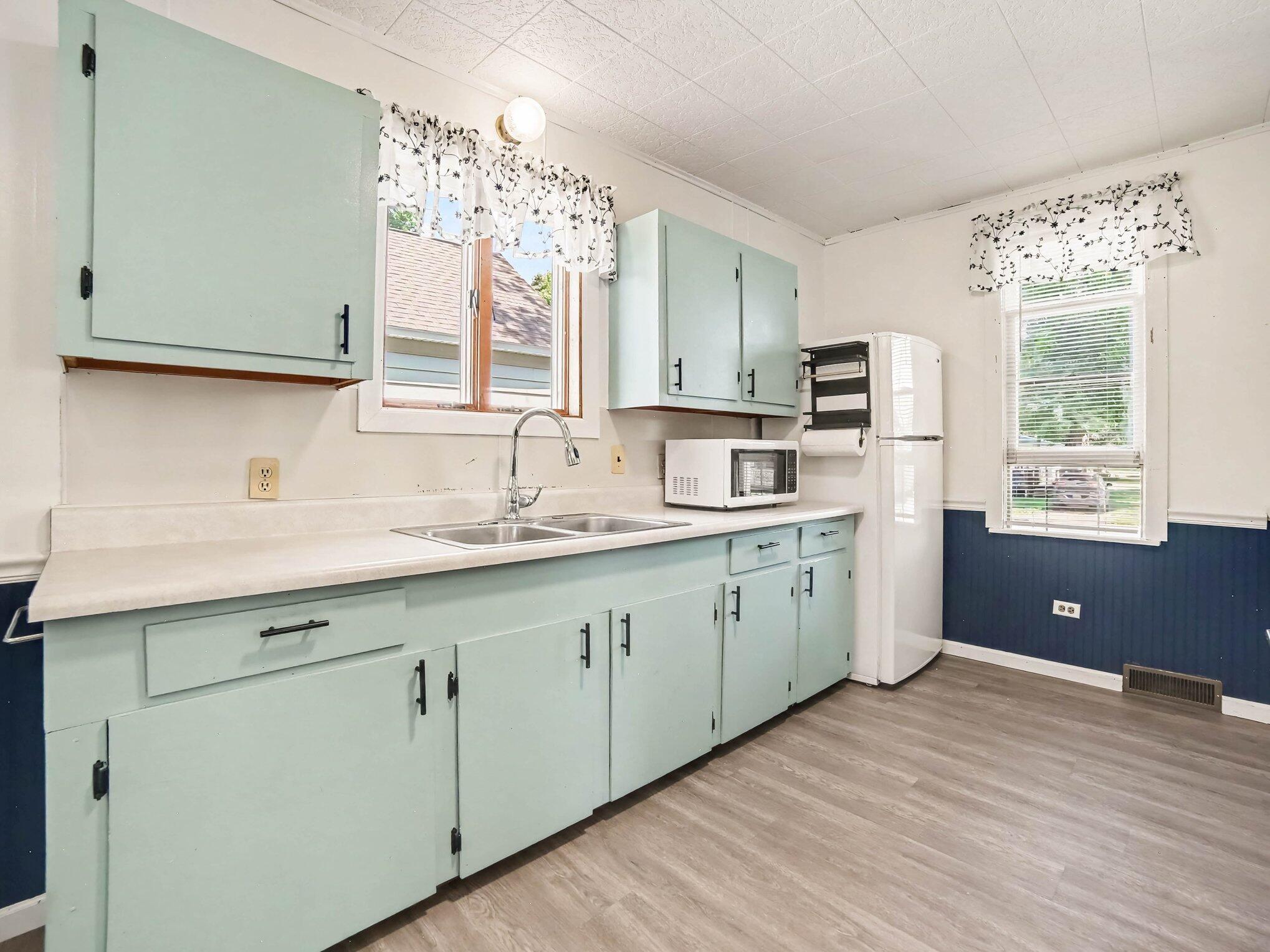 276 Third Street