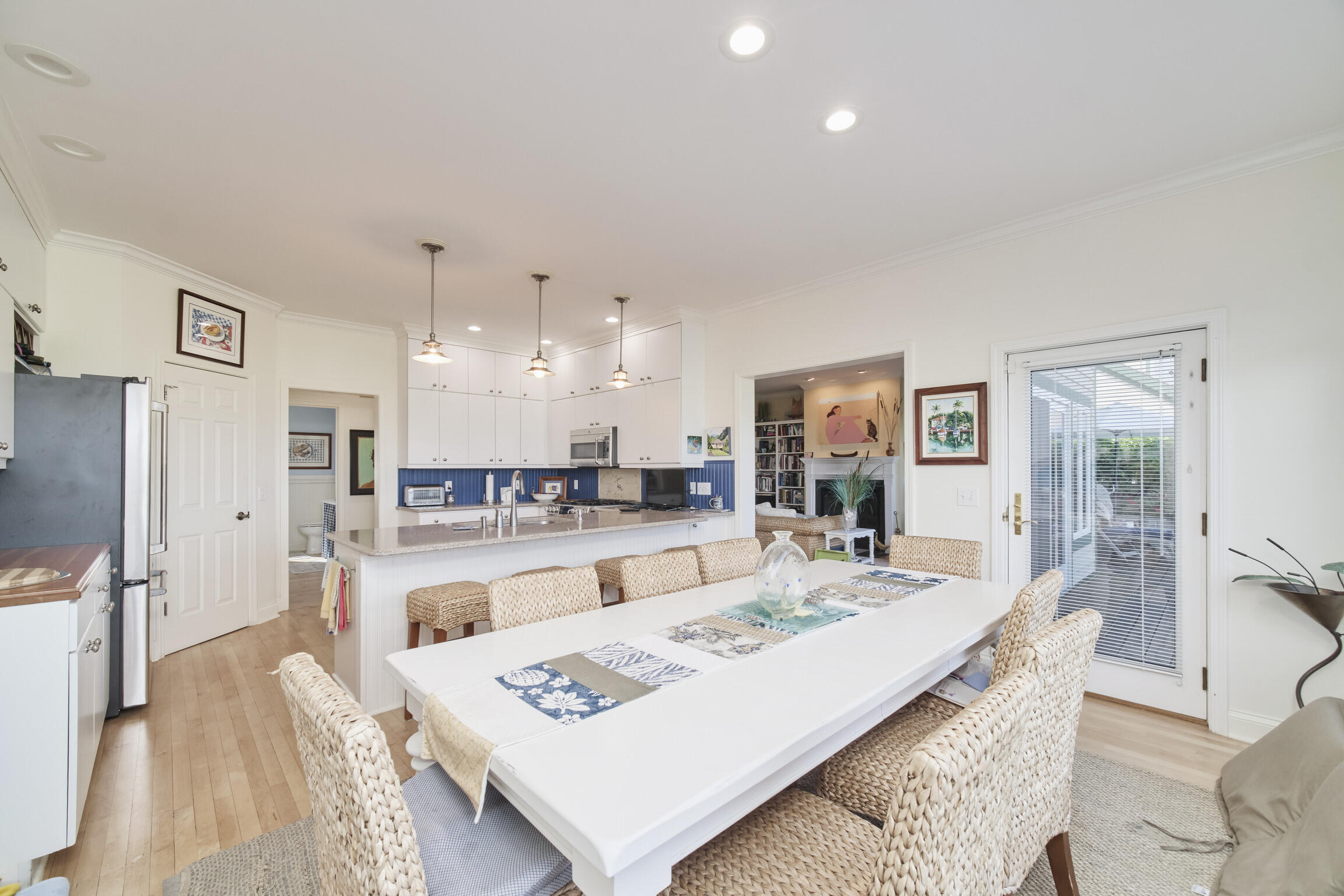 298 N Lakeshore Drive