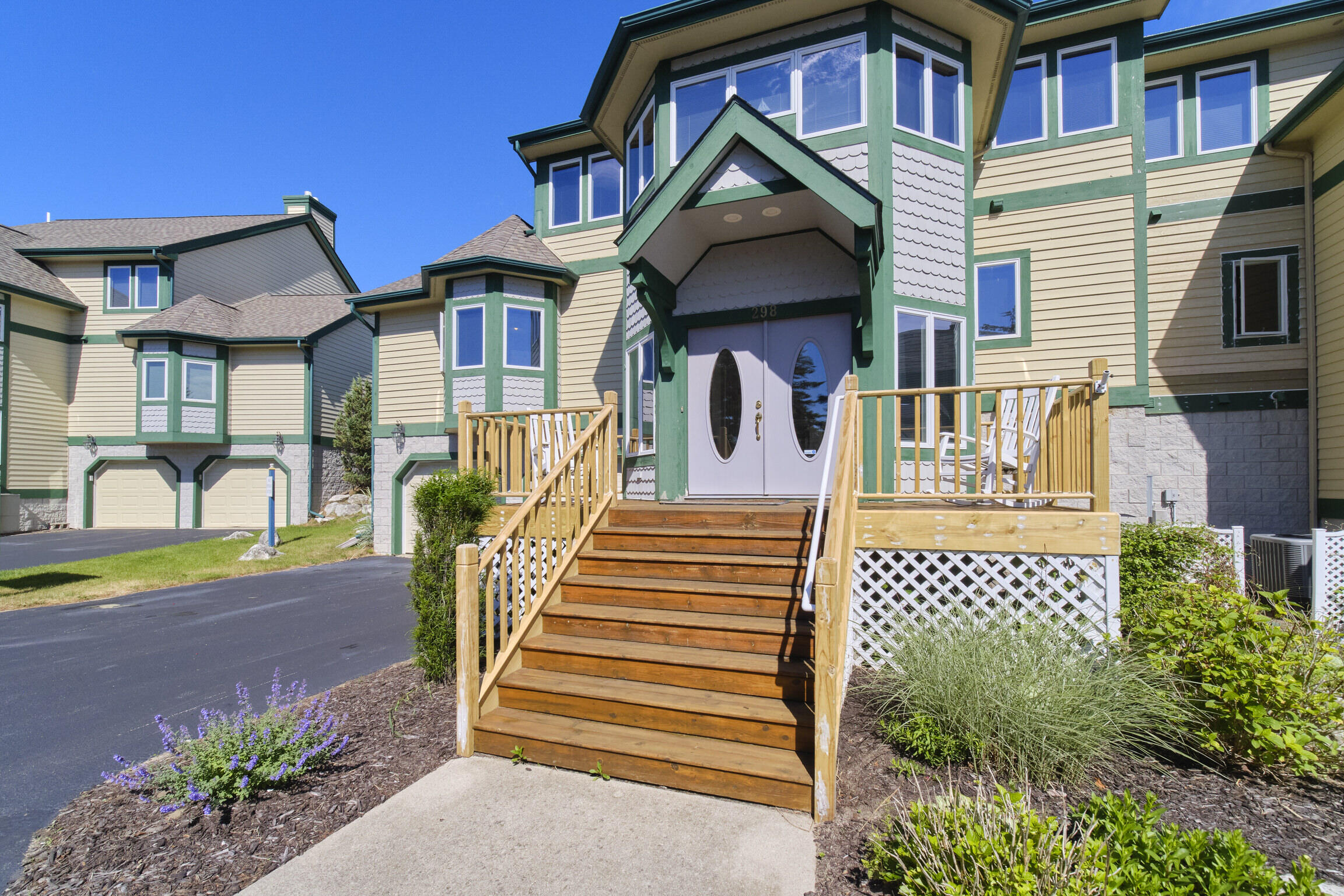 298 N Lakeshore Drive