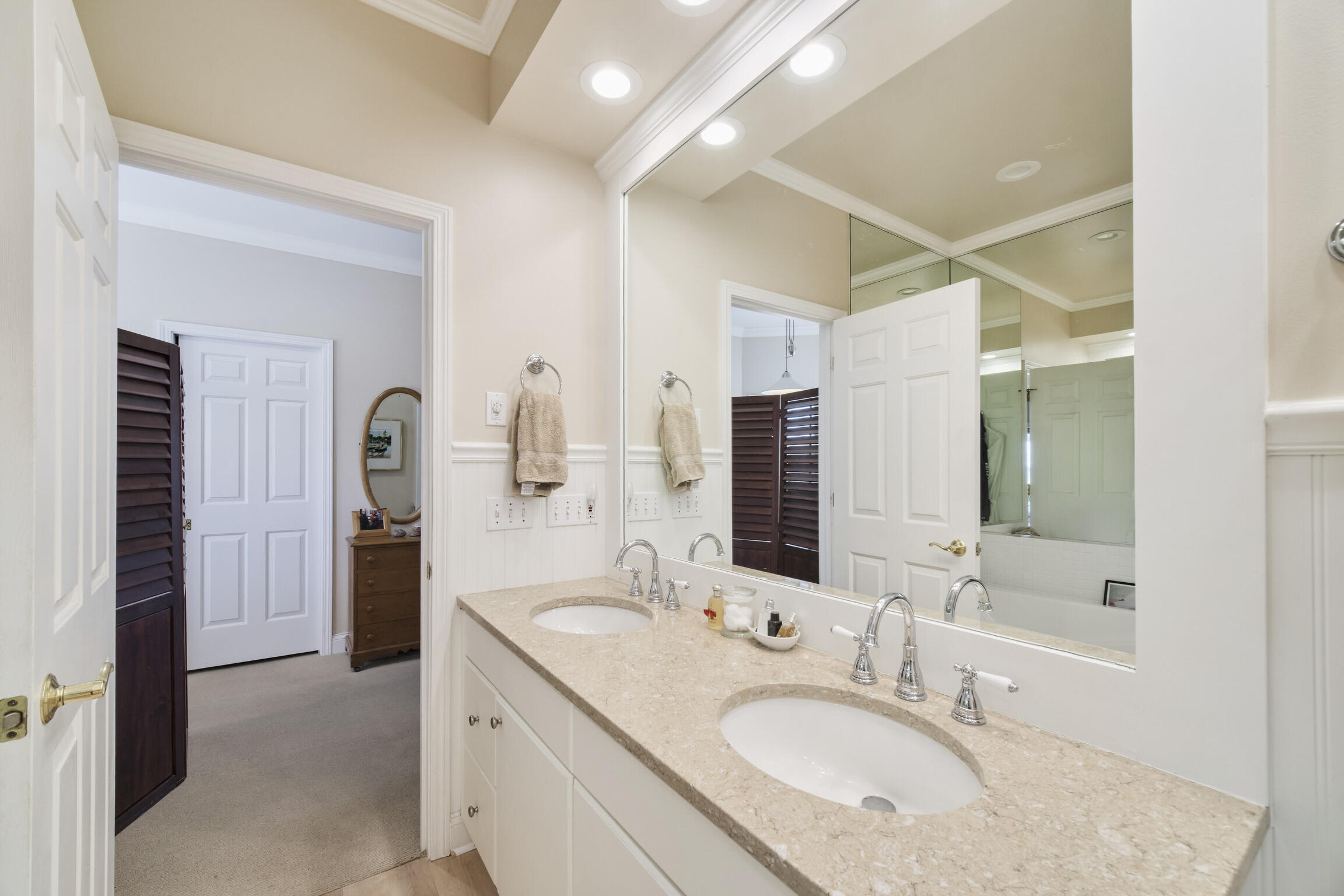 298 N Lakeshore Drive
