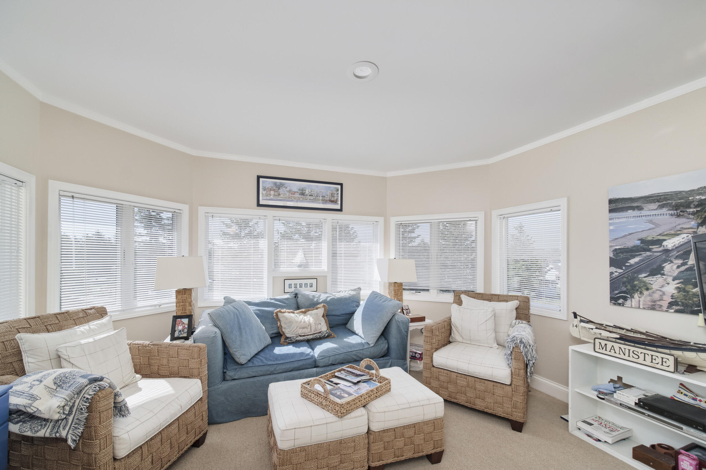 298 N Lakeshore Drive