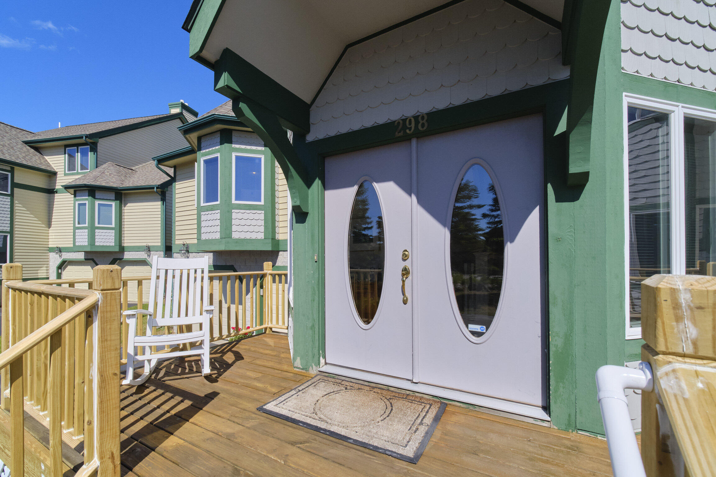 298 N Lakeshore Drive