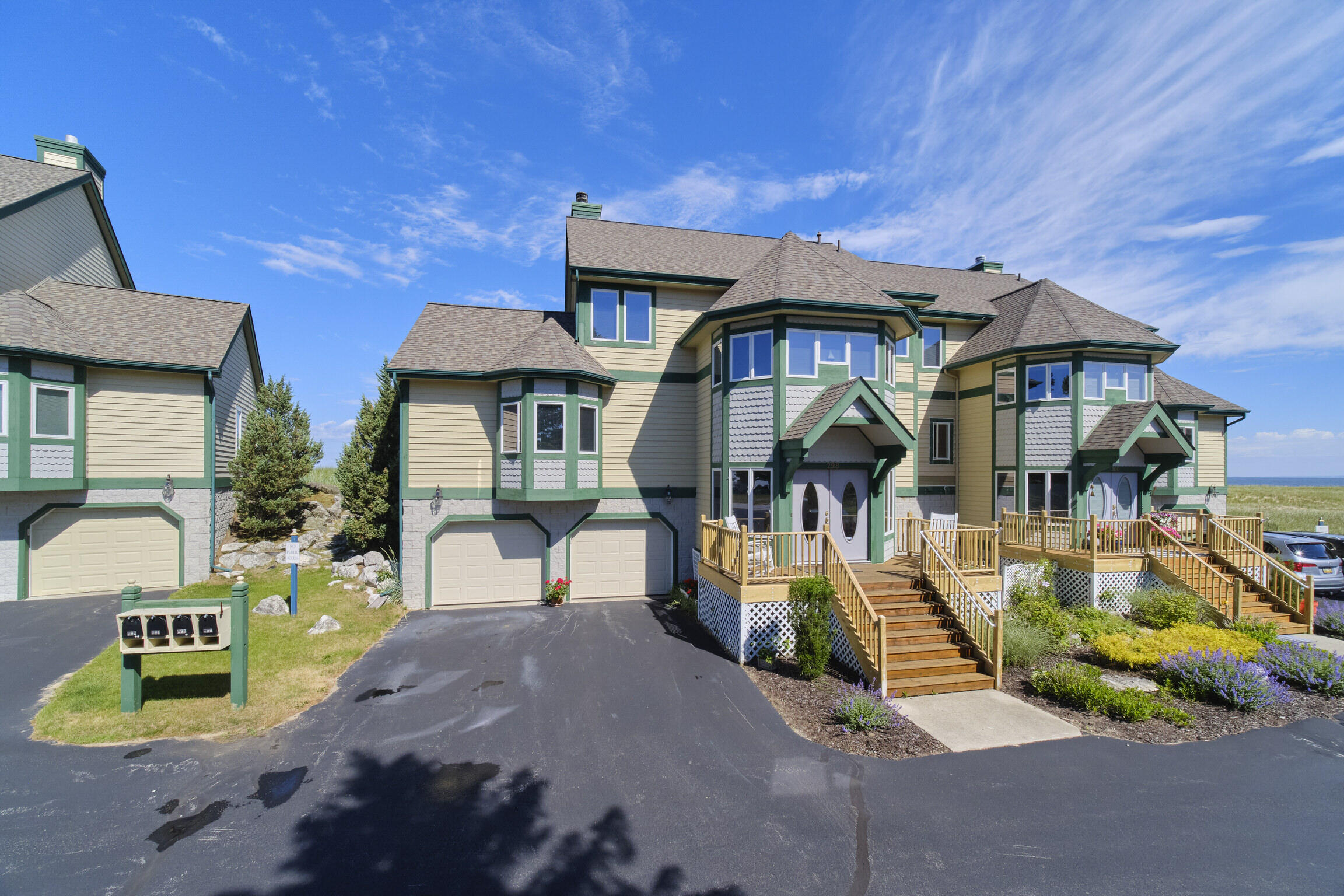 298 N Lakeshore Drive