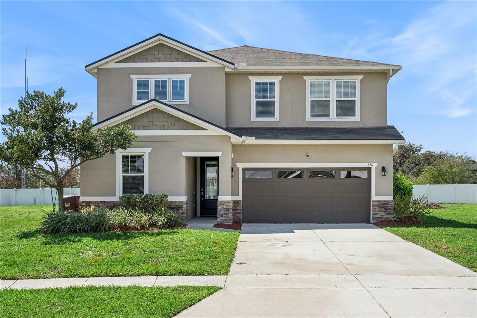 1686 GENTLE BREEZE DR