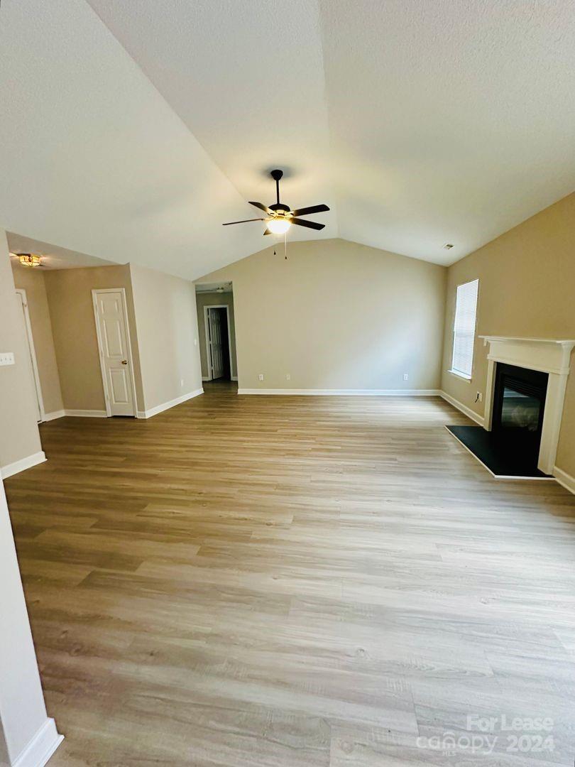 2188 Mallard Pointe Drive