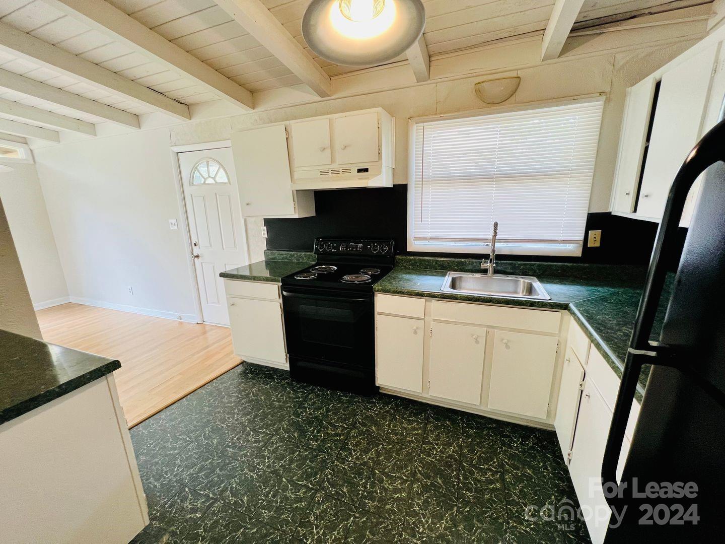 3325 Sargeant Drive