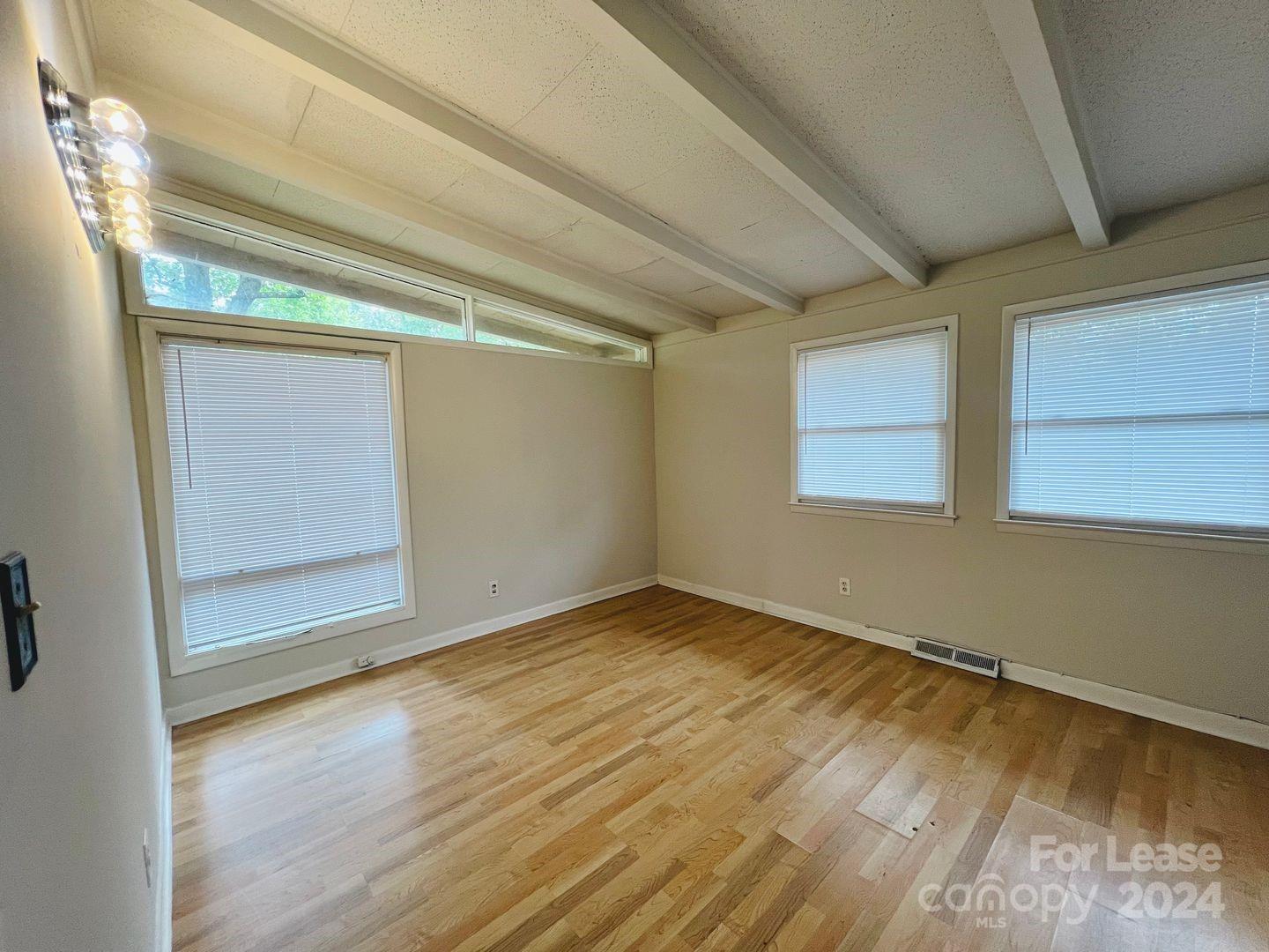3325 Sargeant Drive
