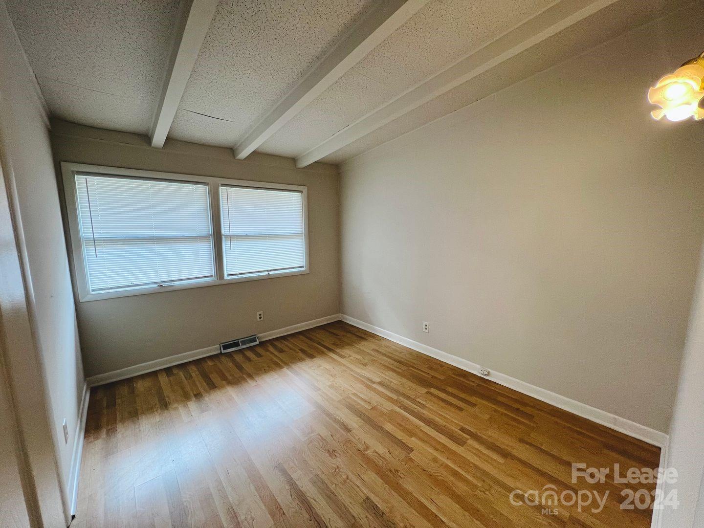 3325 Sargeant Drive