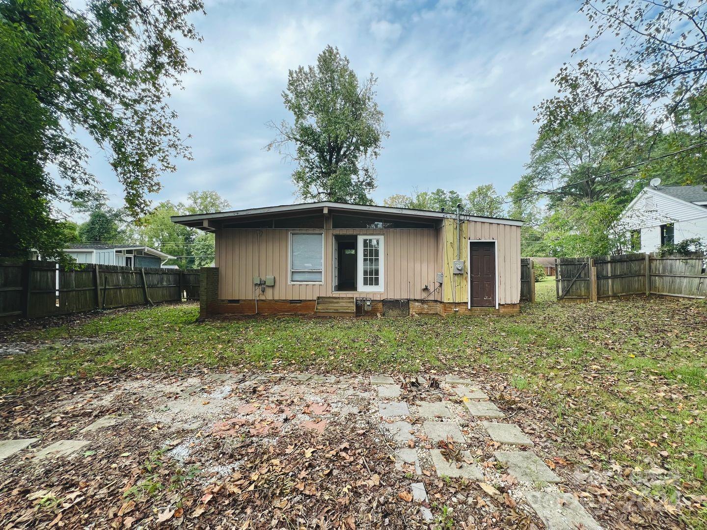 3325 Sargeant Drive