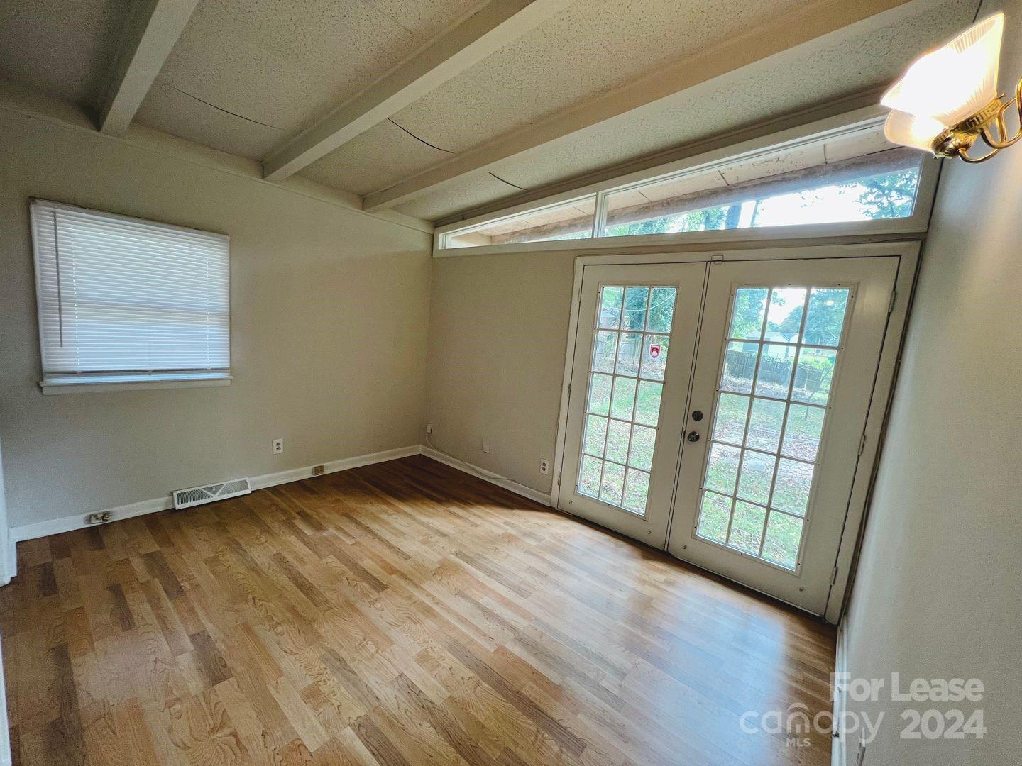 3325 Sargeant Drive