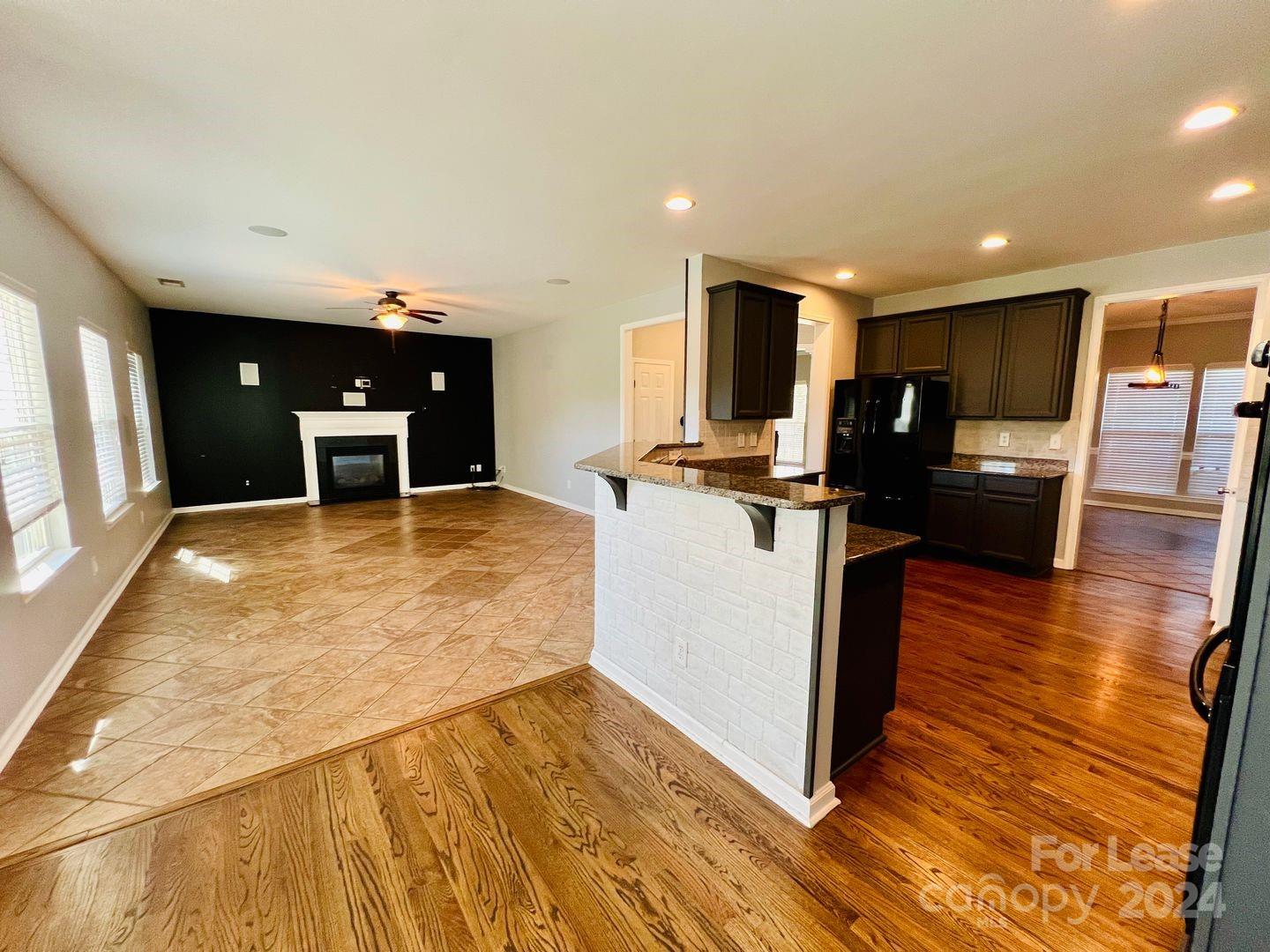 4818 Summerside Drive