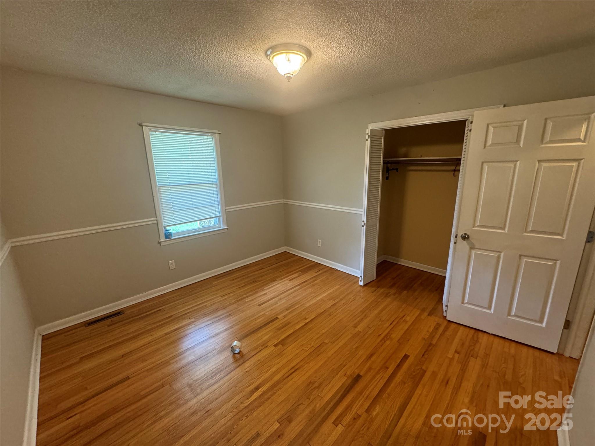 316 Meadowood Circle