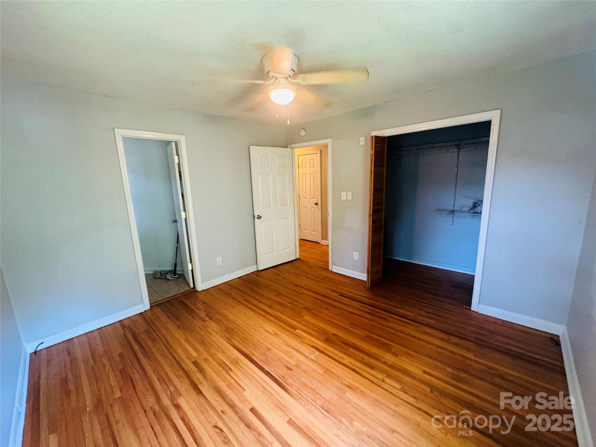 316 Meadowood Circle