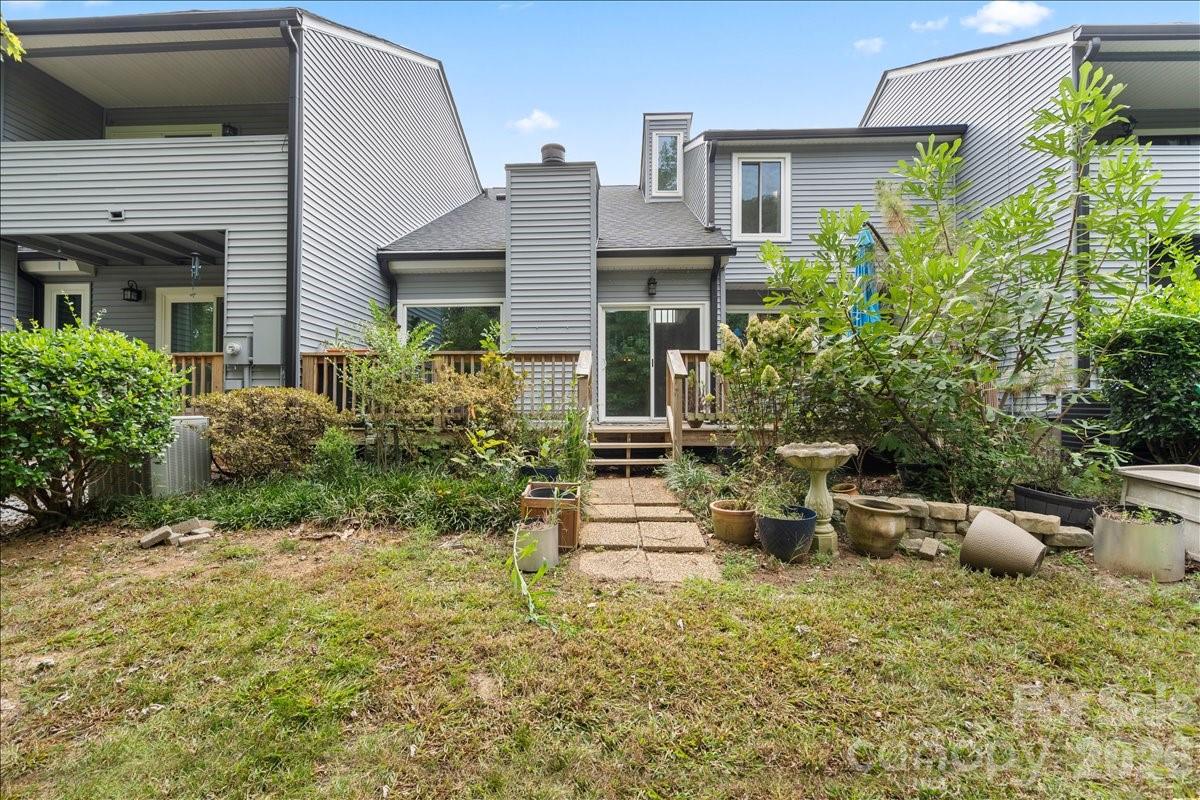 6610 Point Comfort Lane