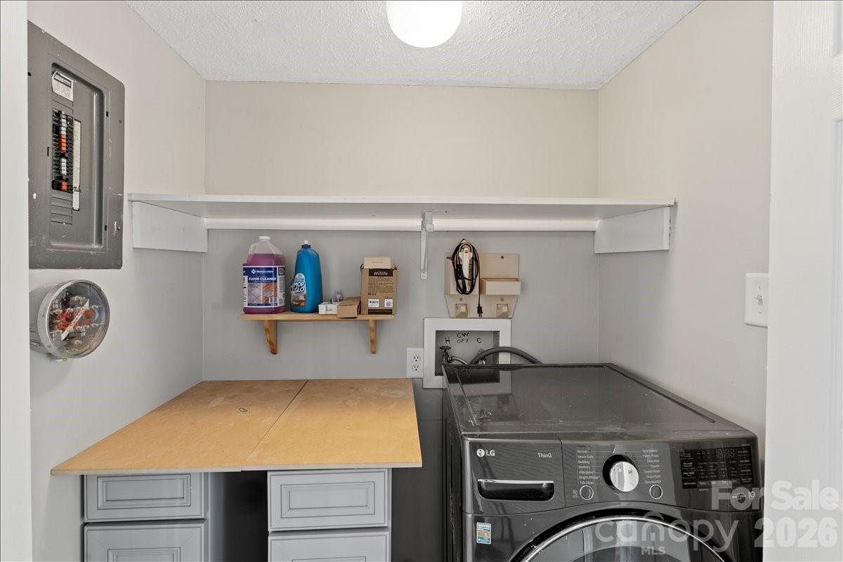 6610 Point Comfort Lane