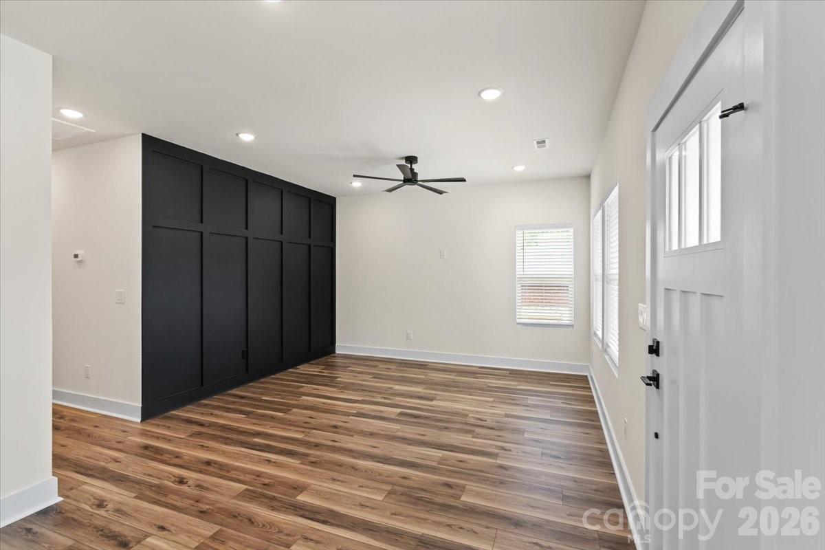 220 Lincoln Street SW