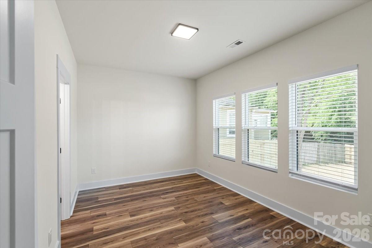 220 Lincoln Street SW
