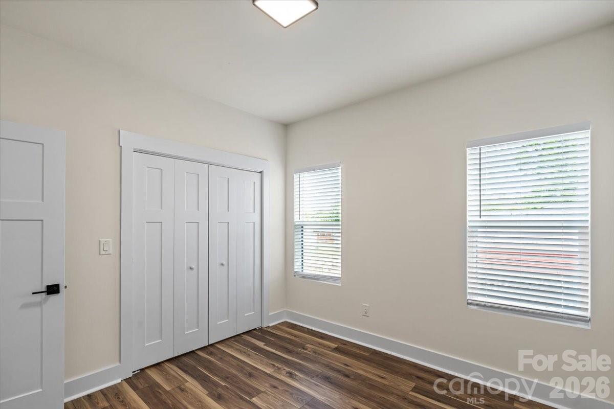 220 Lincoln Street SW