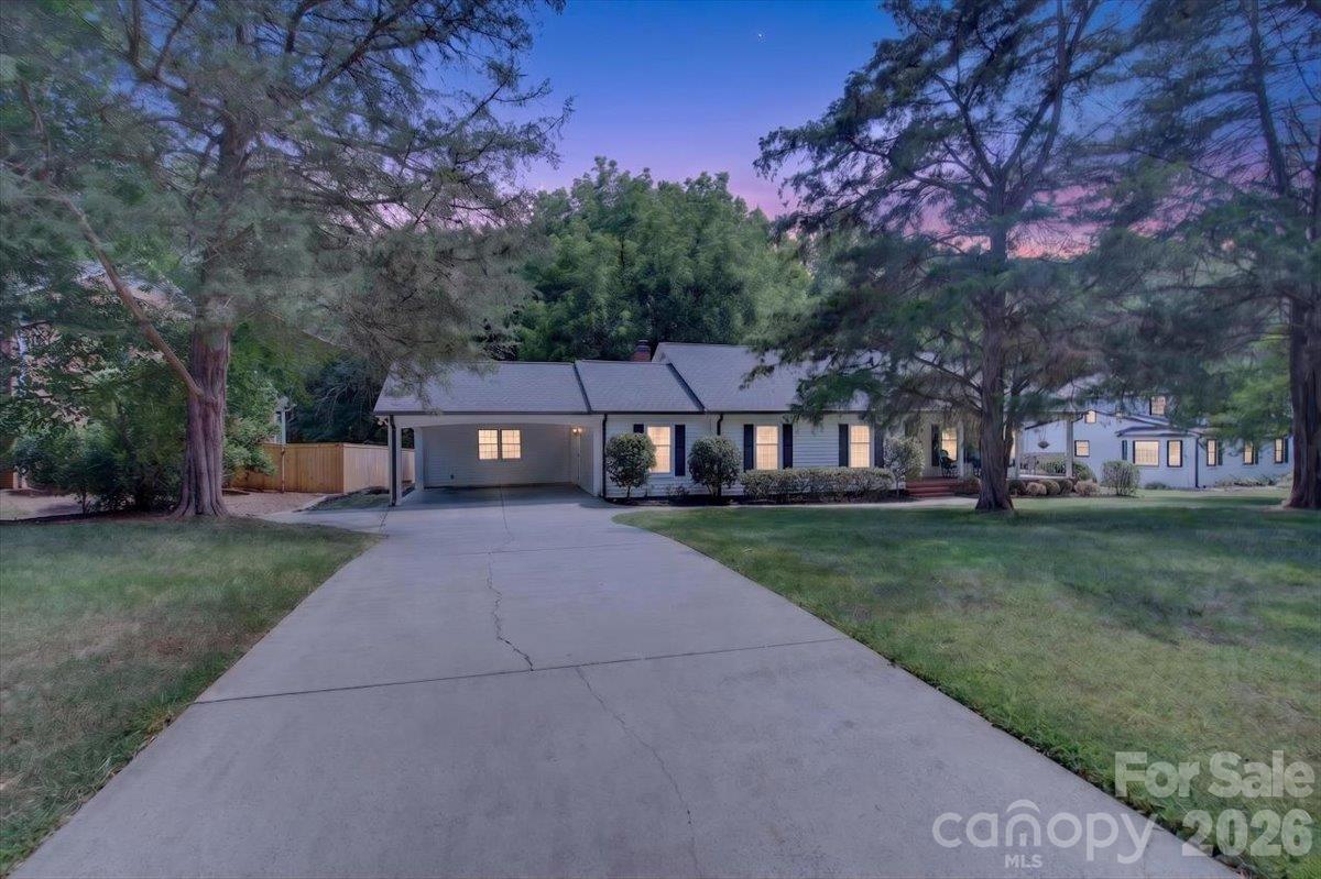 4124 Bridgewood Lane Charlotte Nc Us 28226 Car4429421