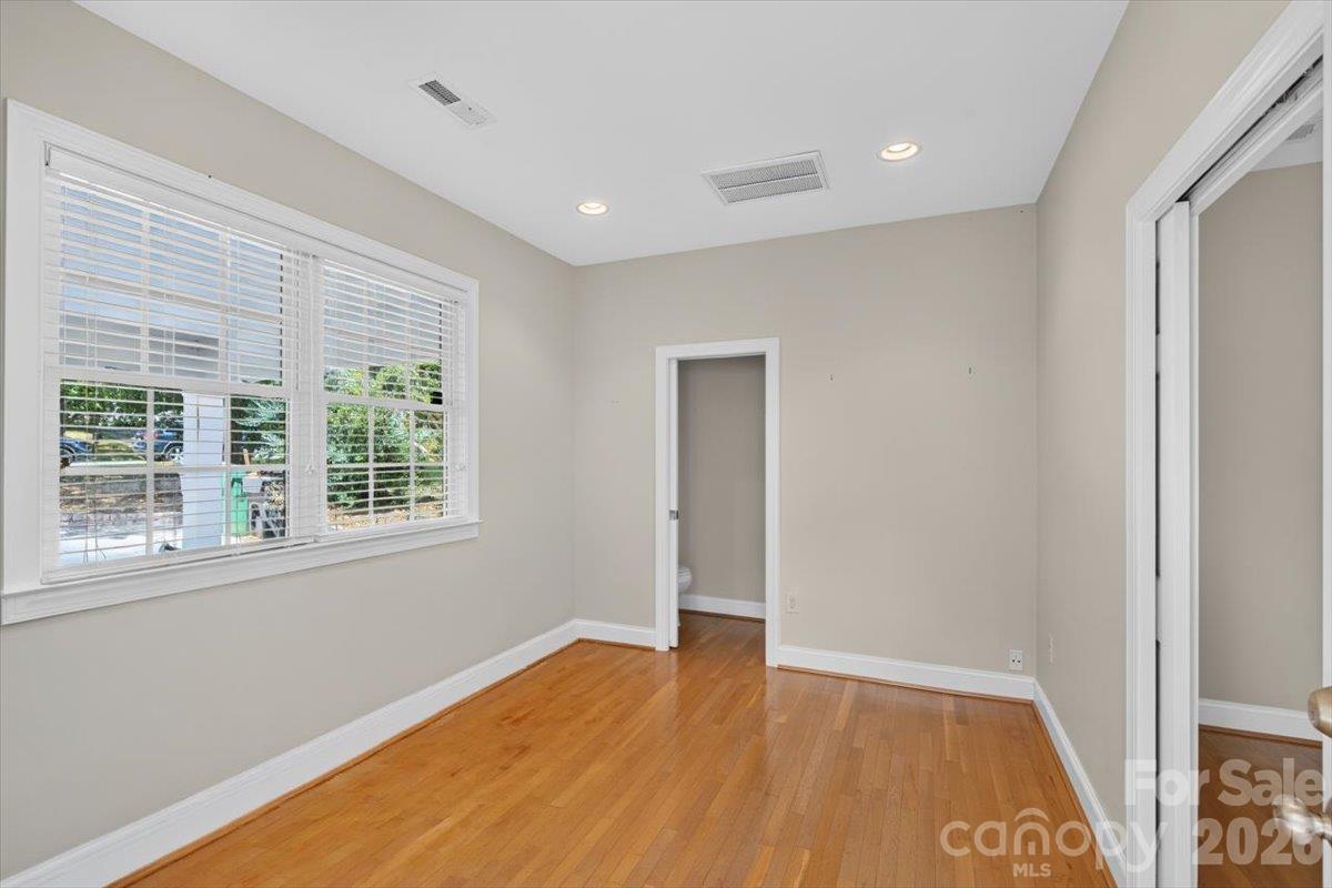 4124 Bridgewood Lane