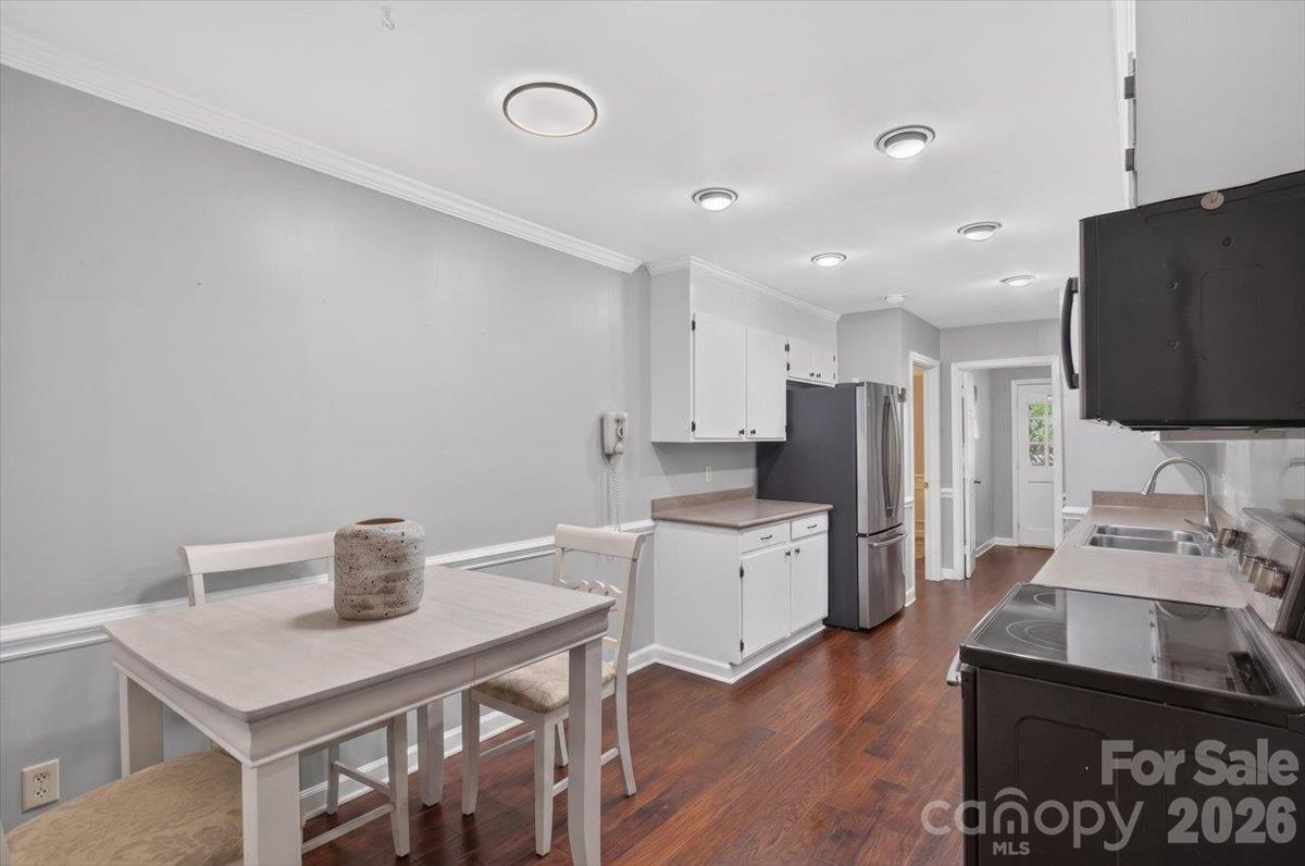 4124 Bridgewood Lane