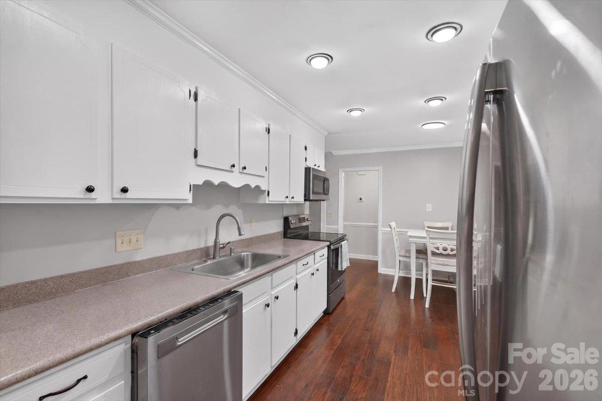 4124 Bridgewood Lane