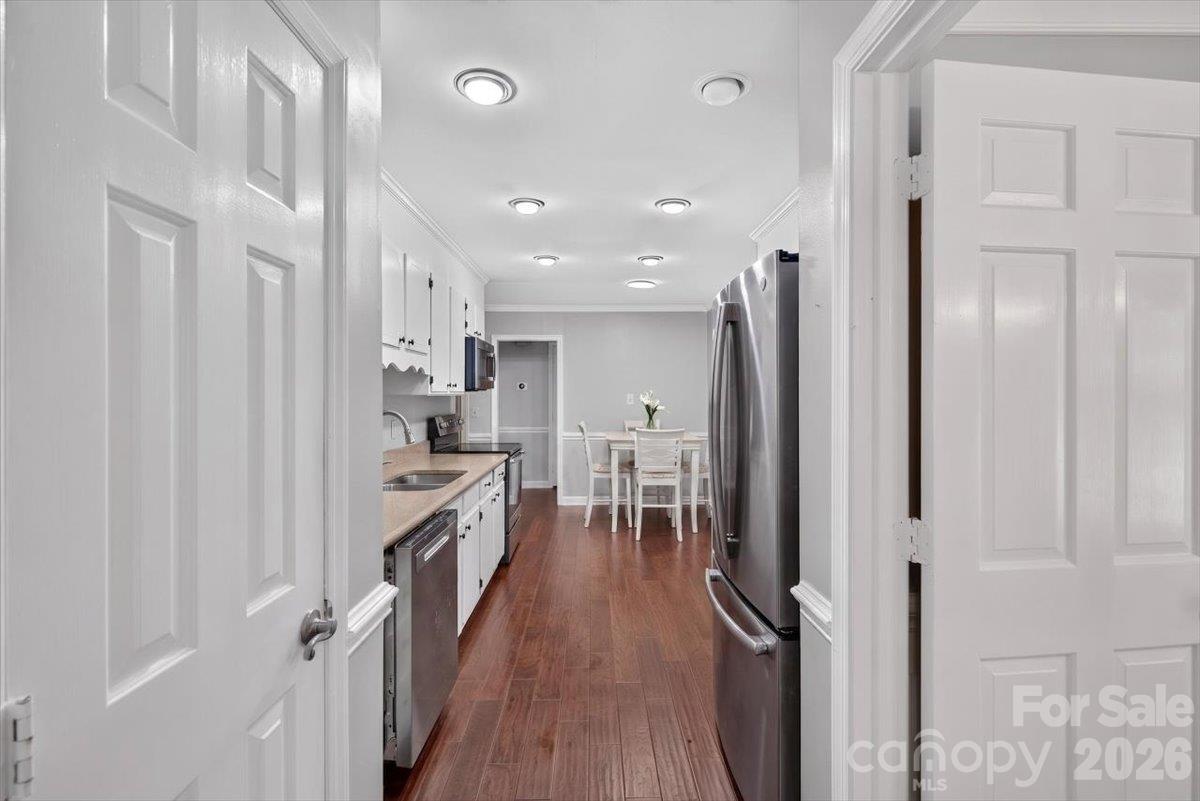 4124 Bridgewood Lane