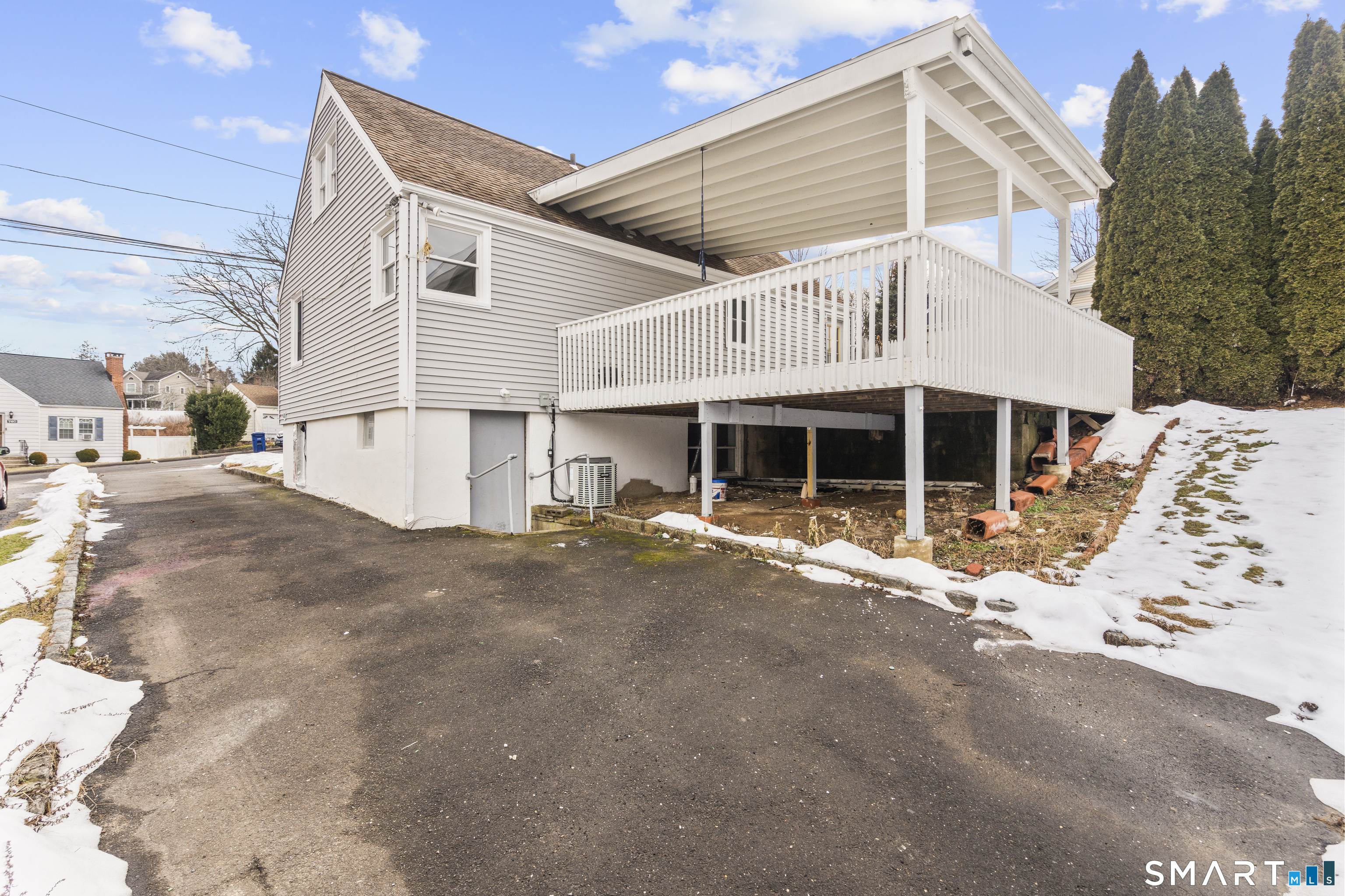 755 Old Town Road