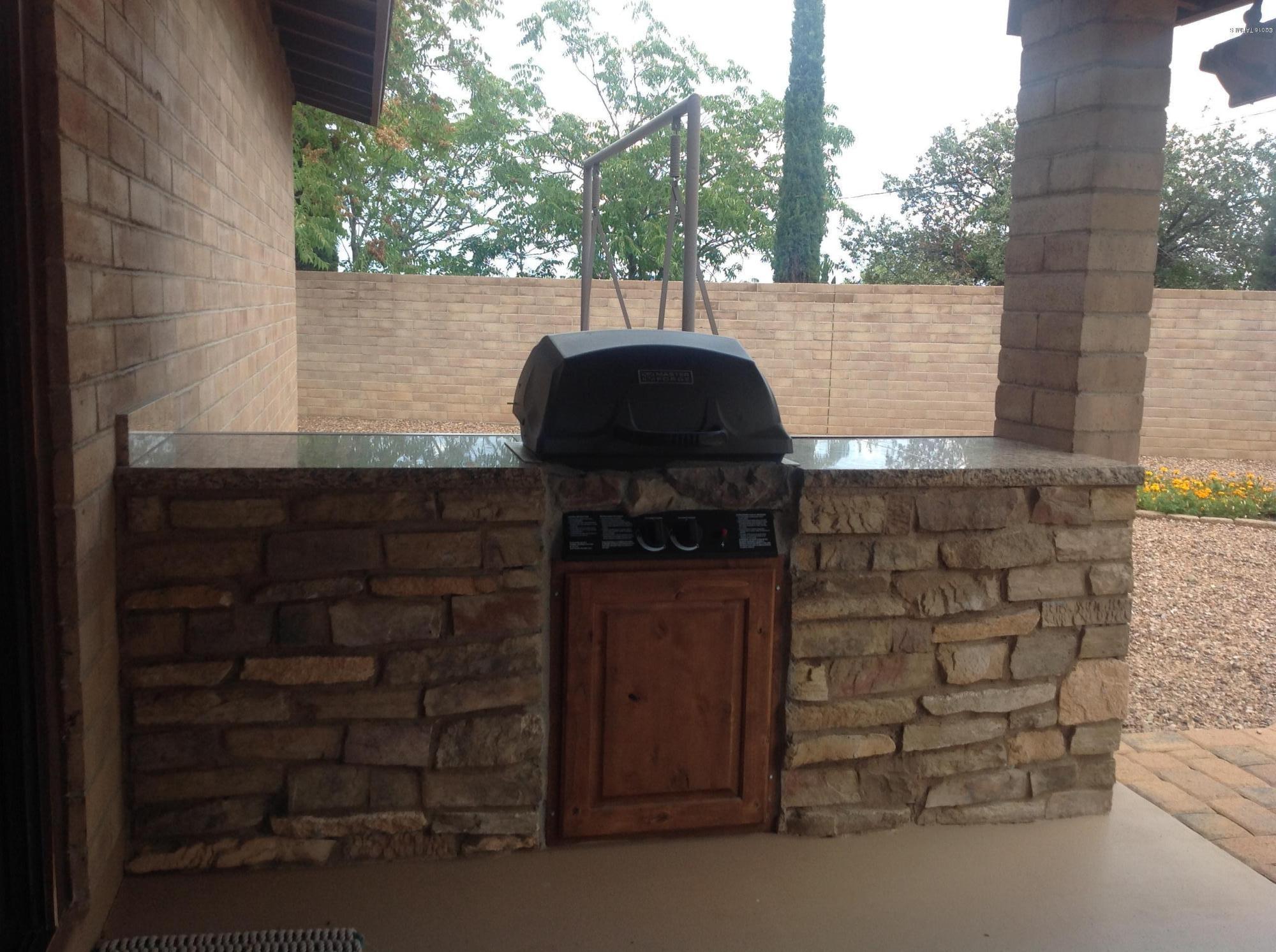 571 N Las Flores Drive