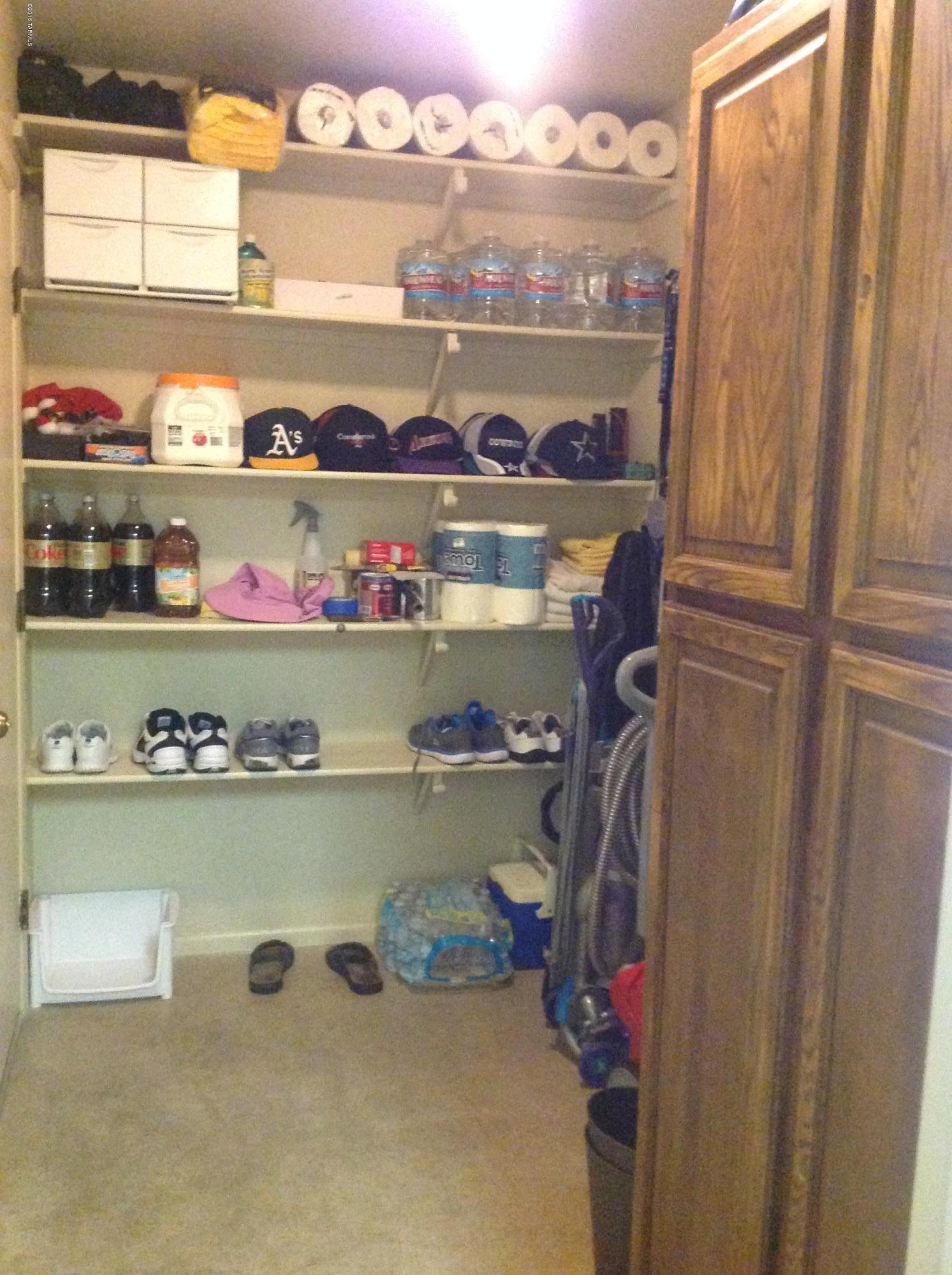 571 N Las Flores Drive