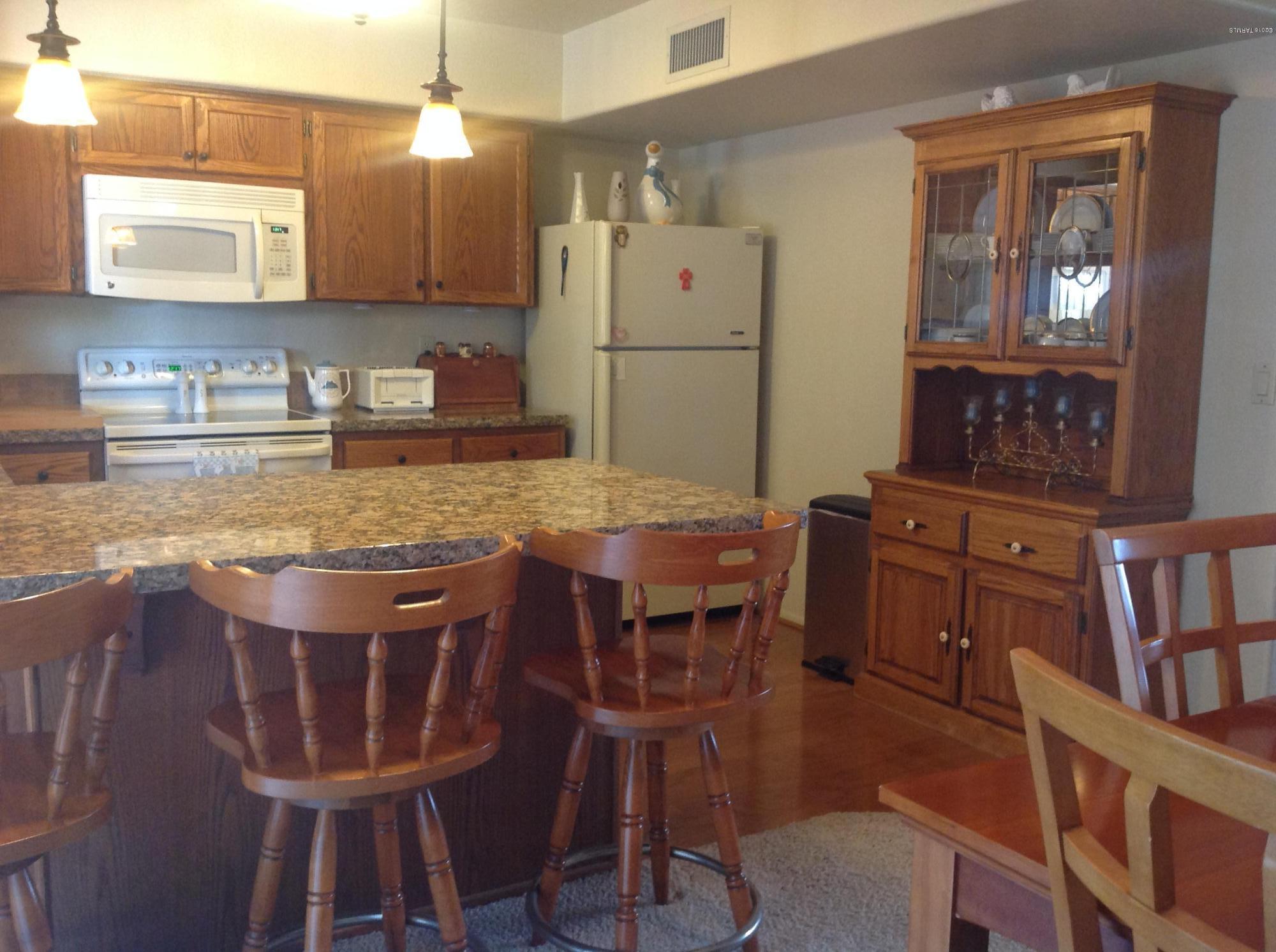 571 N Las Flores Drive