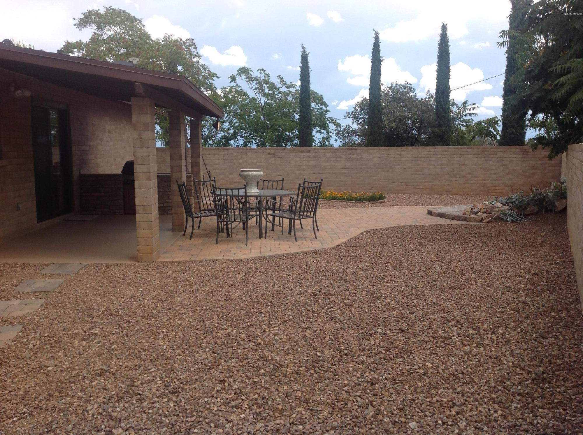 571 N Las Flores Drive