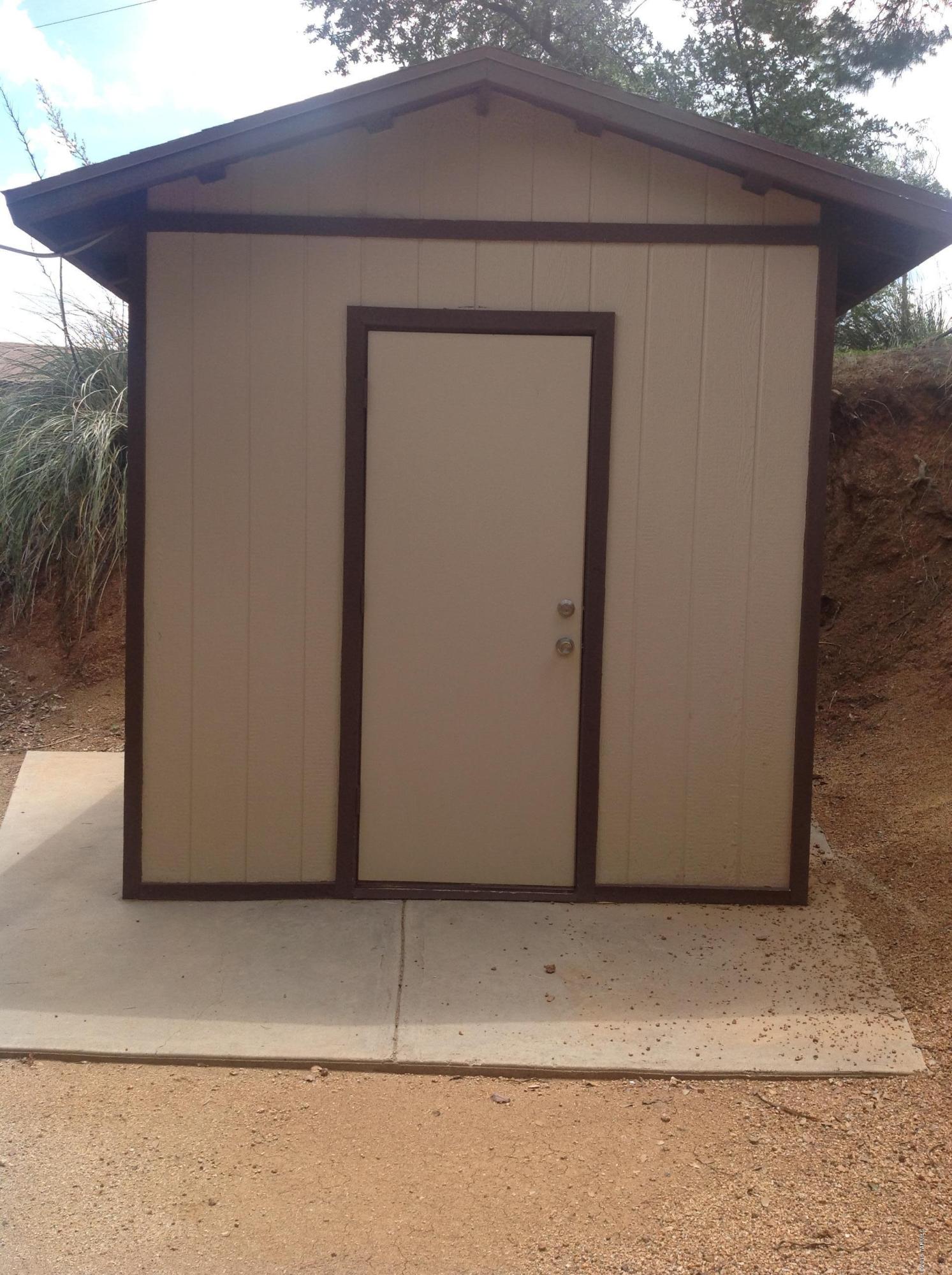 571 N Las Flores Drive