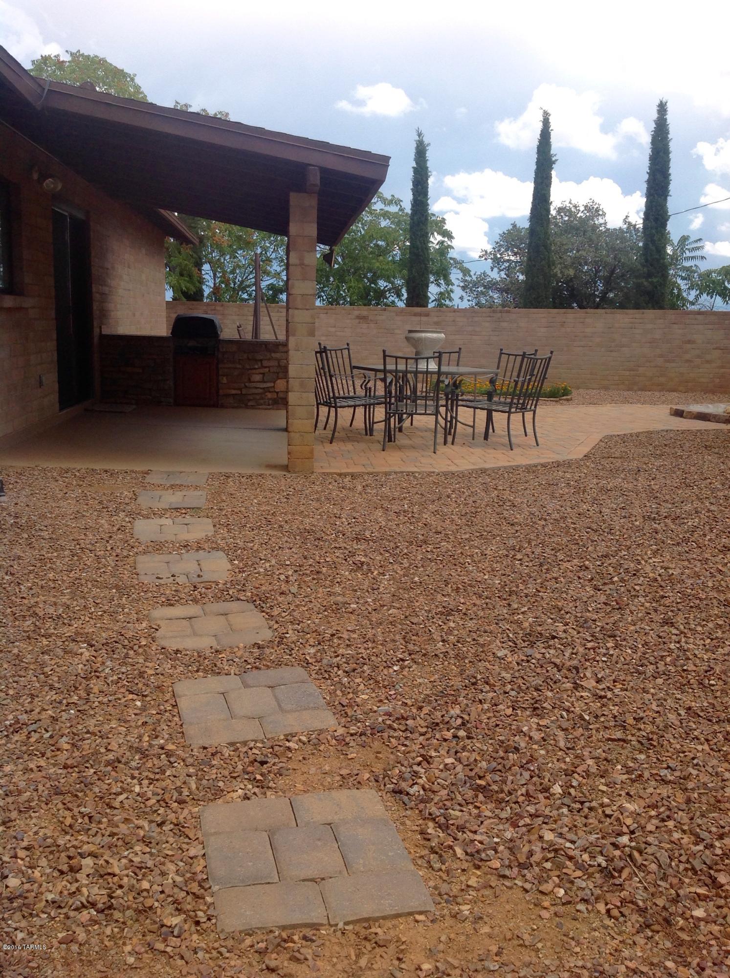 571 N Las Flores Drive