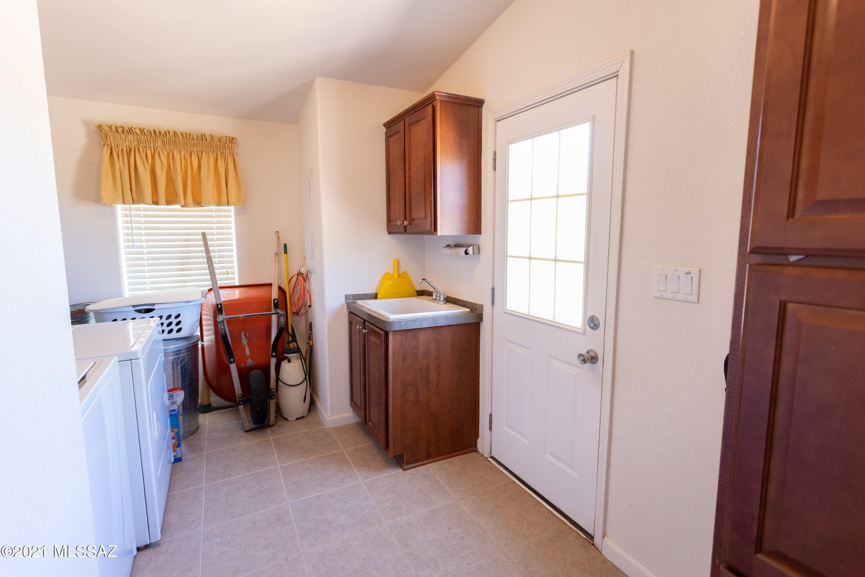 83265 E Vanessa Way
