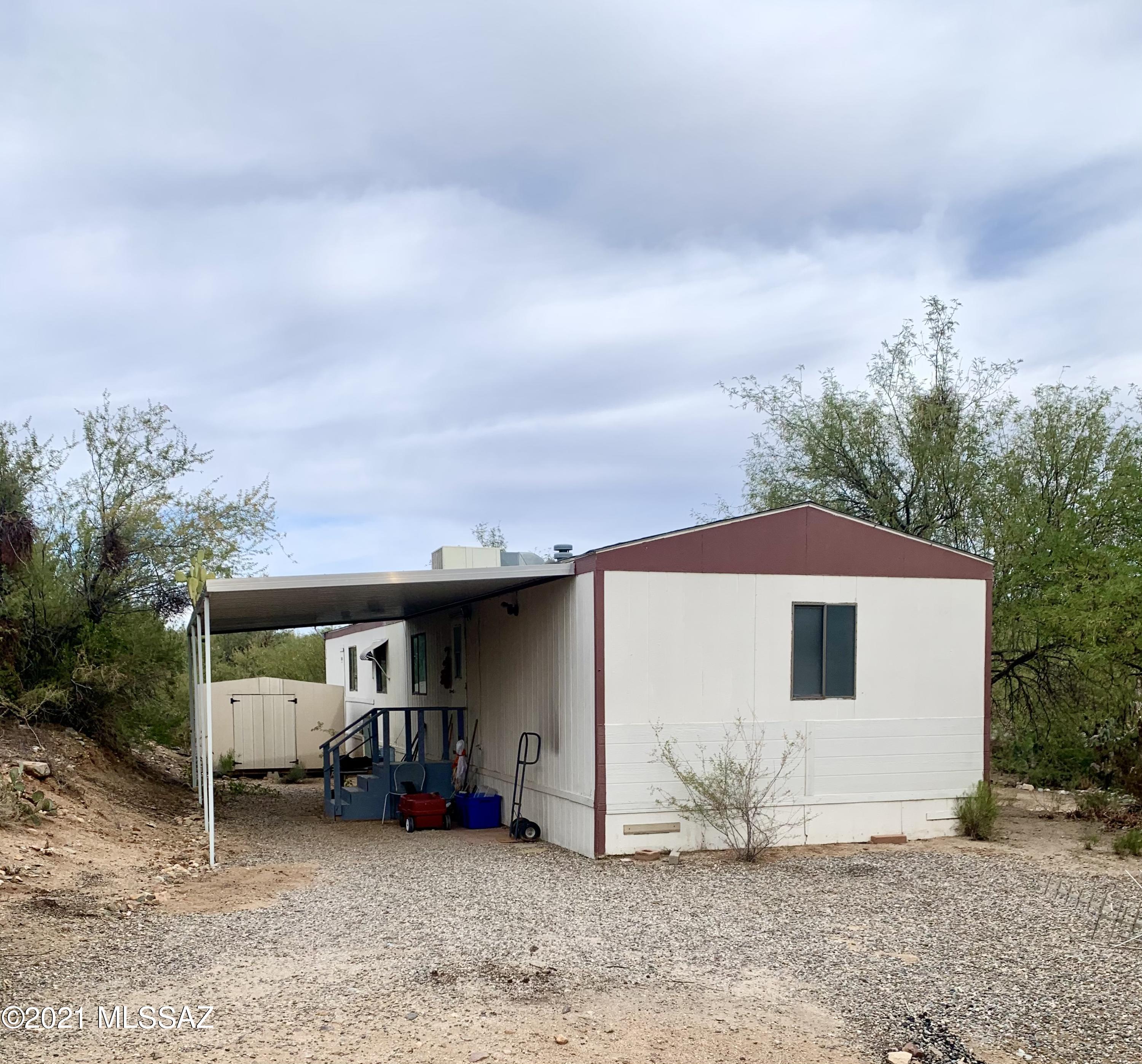 3161 E Thistle Street
